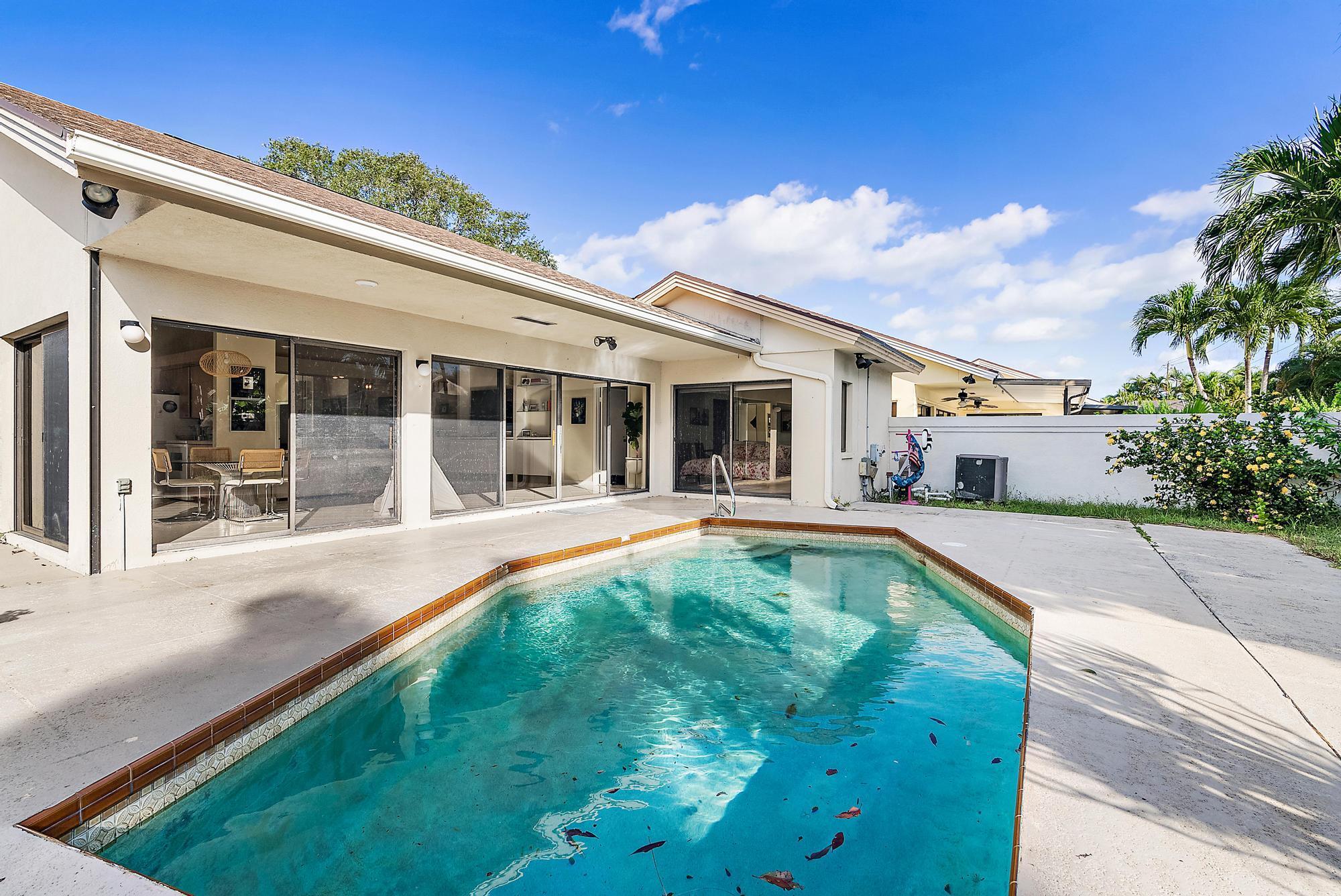 223 E River Park Drive