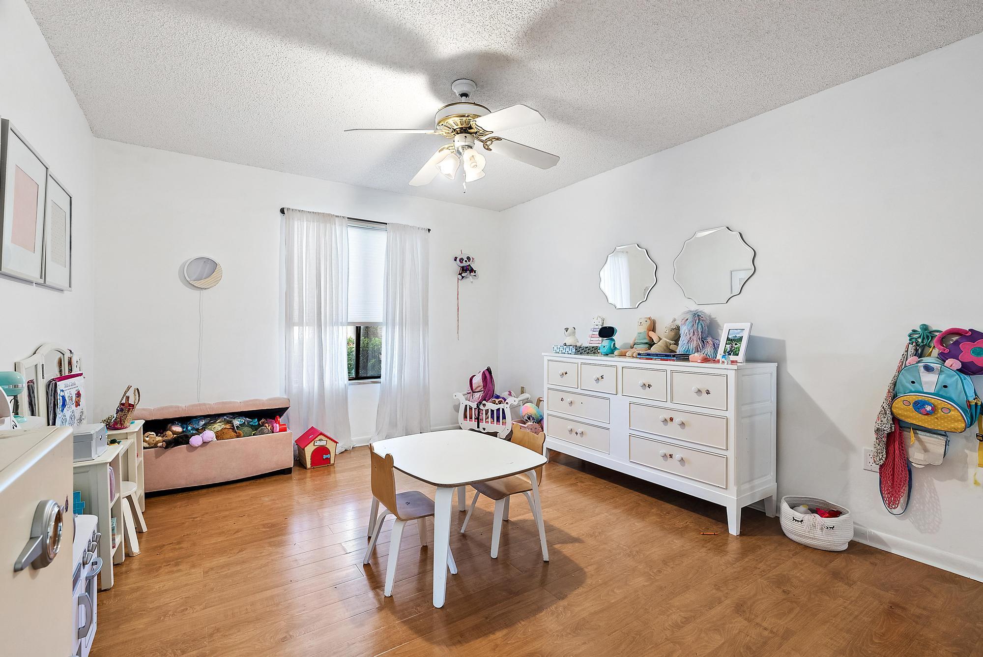 223 E River Park Drive