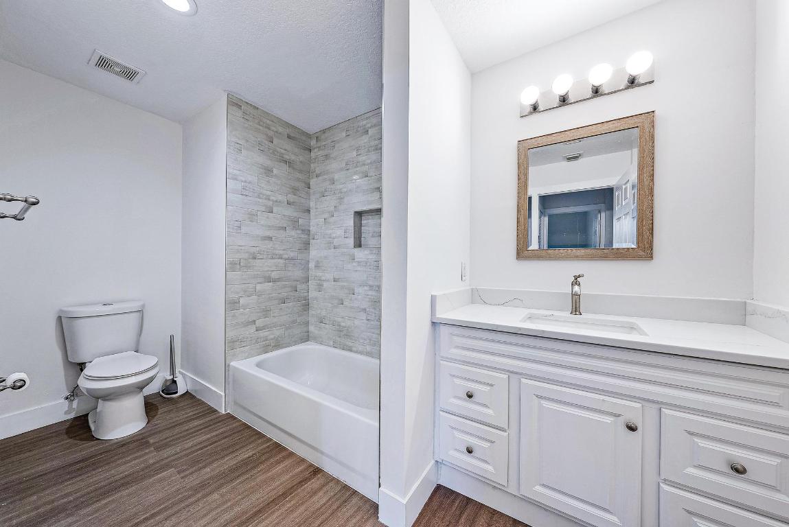 1203 Town Center Drive 422