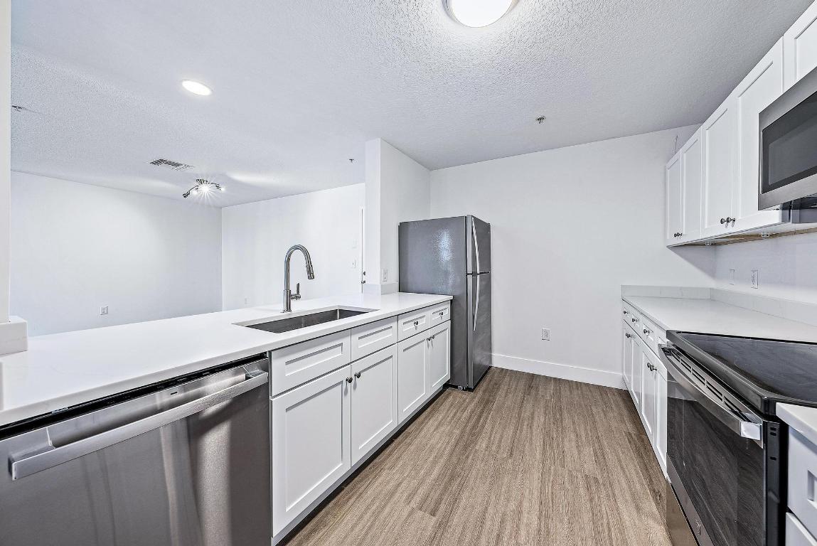 1203 Town Center Drive 422