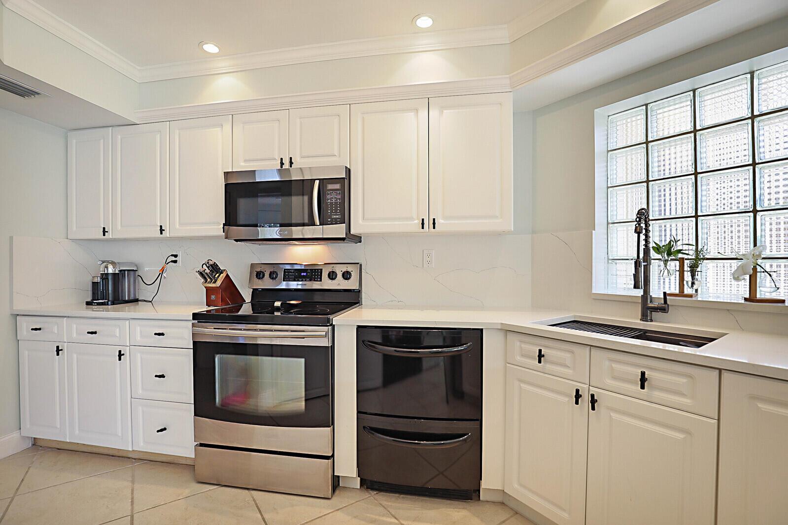 11595 Winchester Dr, #B