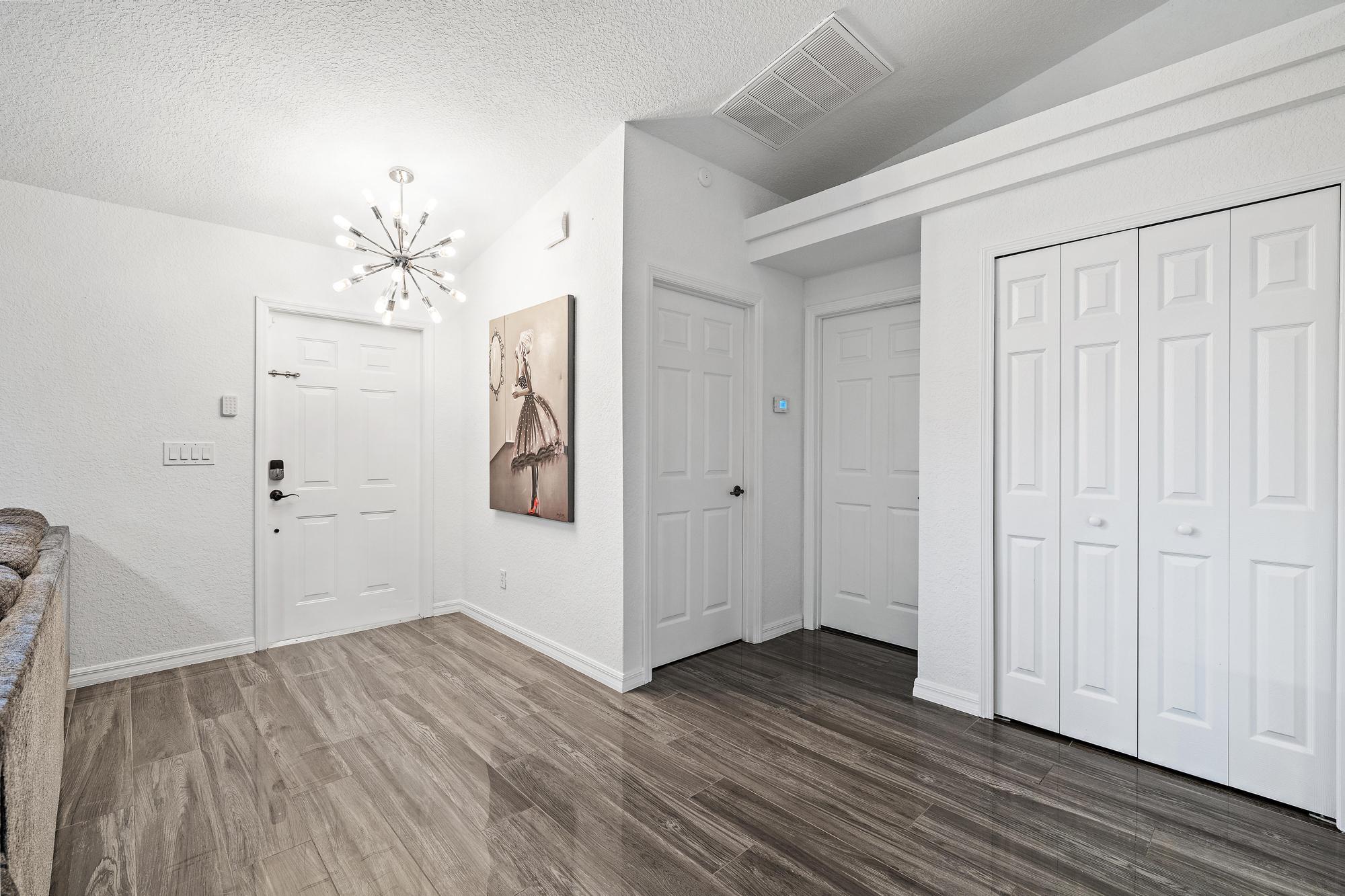 1525 SE Croquet Street