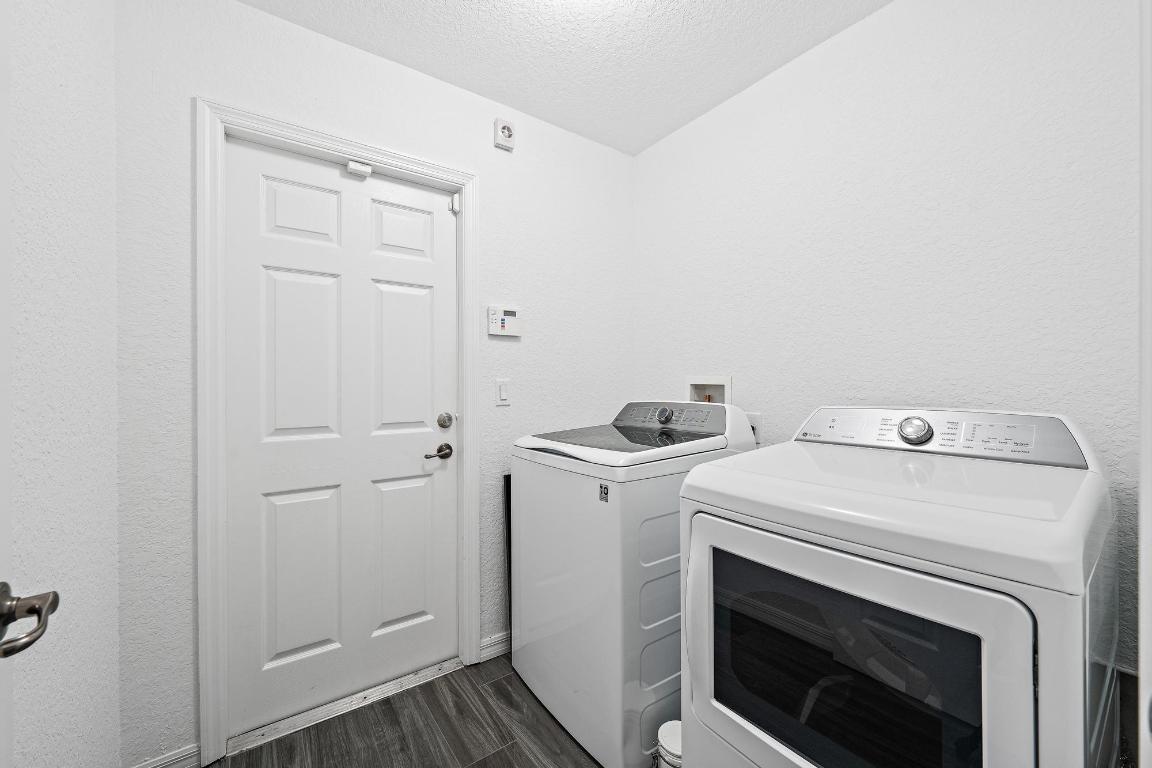 1525 SE Croquet Street