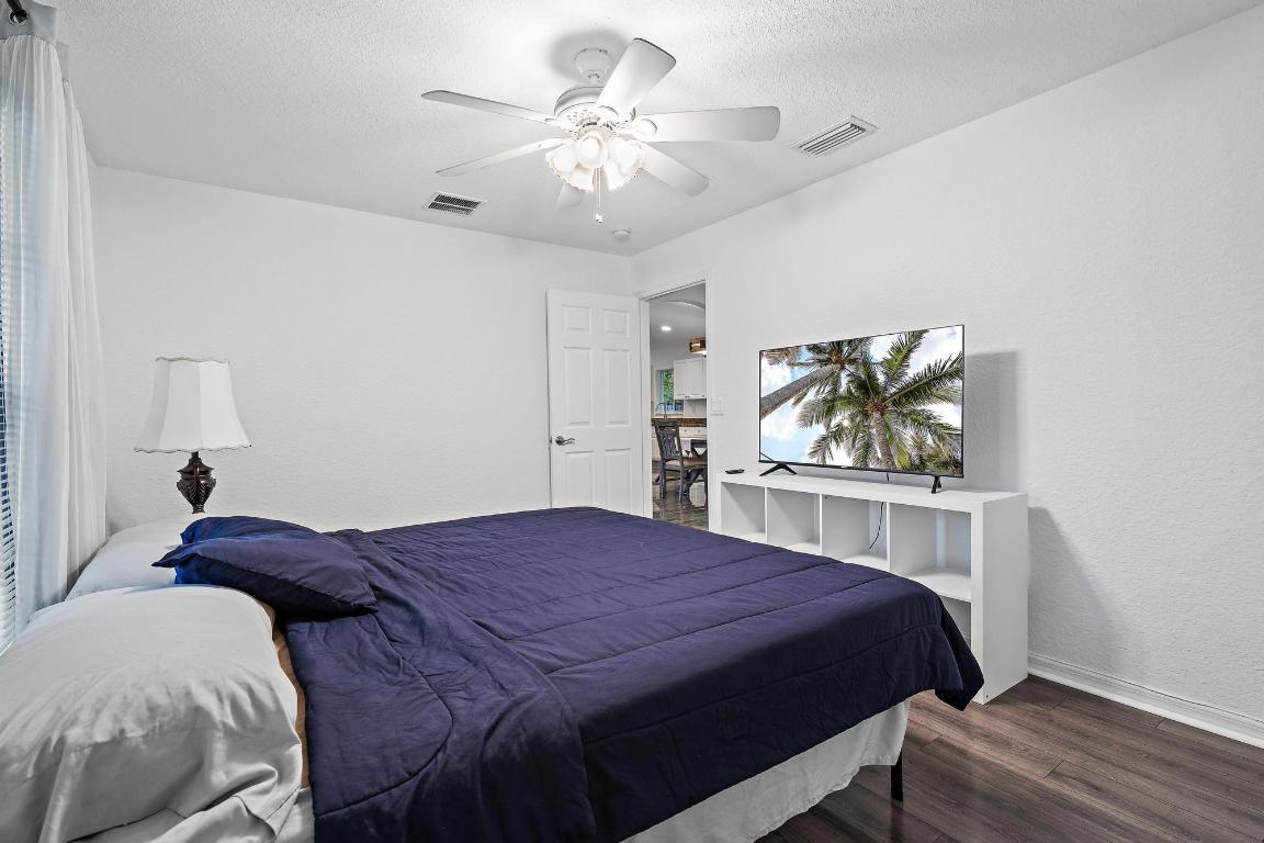 1525 SE Croquet Street