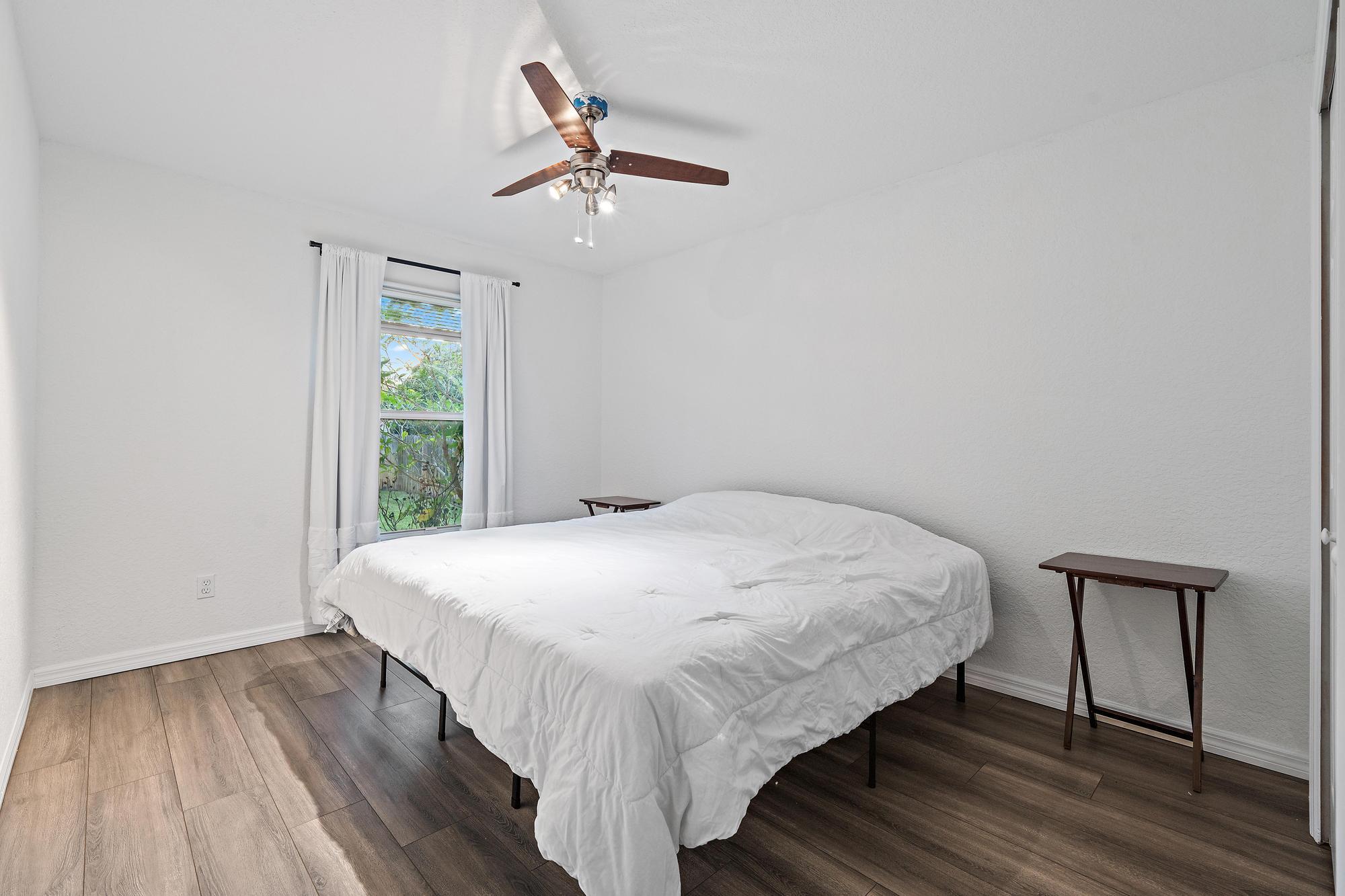 1525 SE Croquet Street