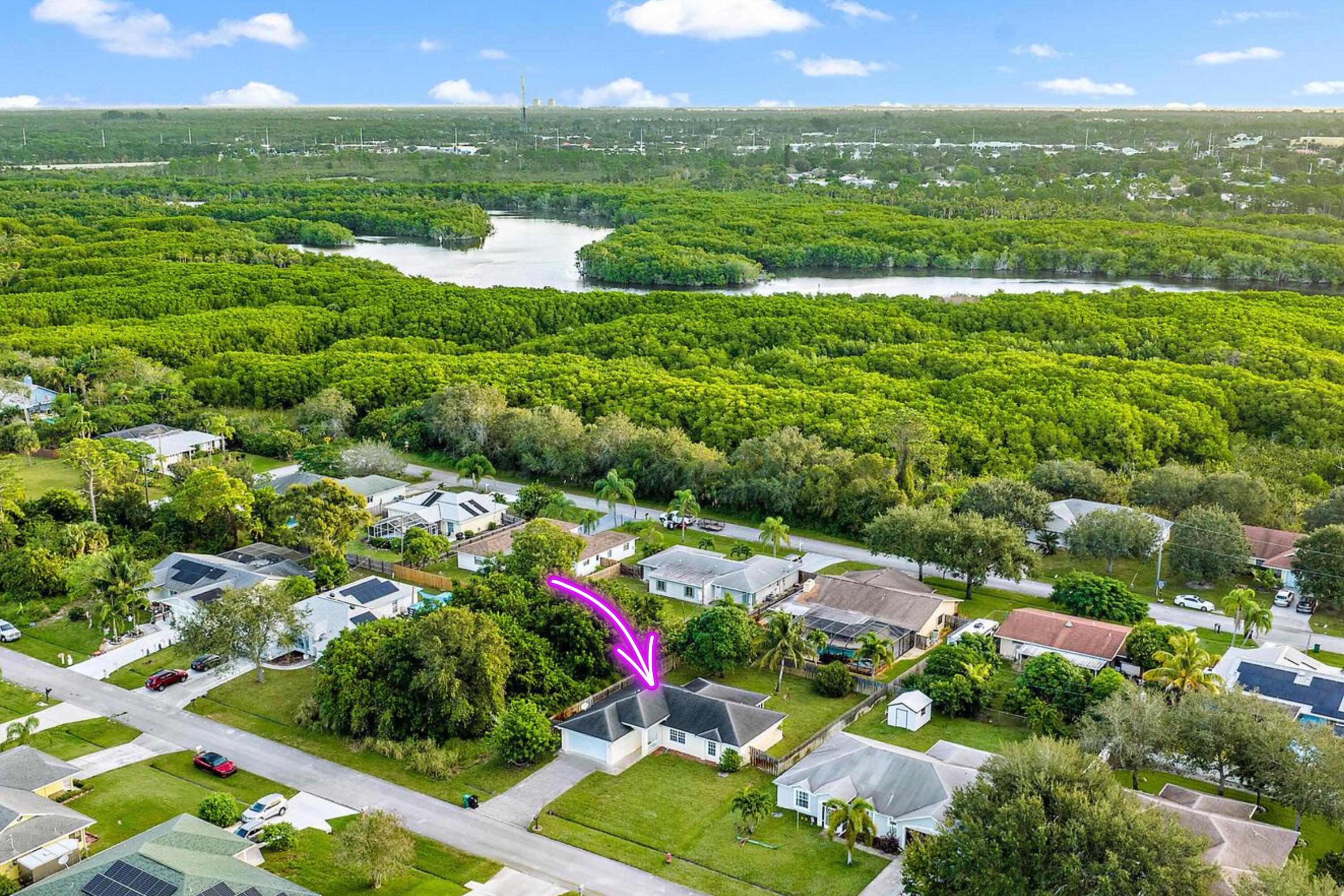 1525 SE Croquet Street