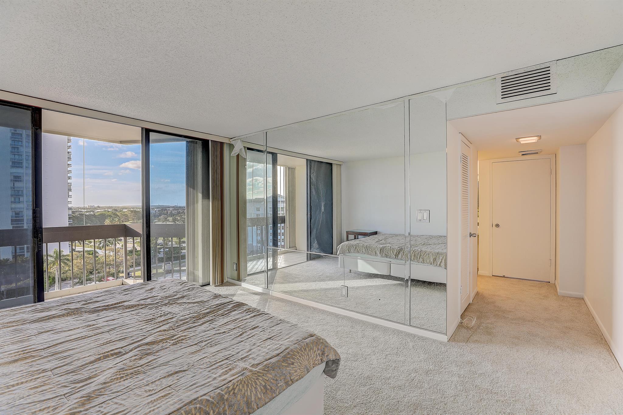 2000 Presidential Way 901