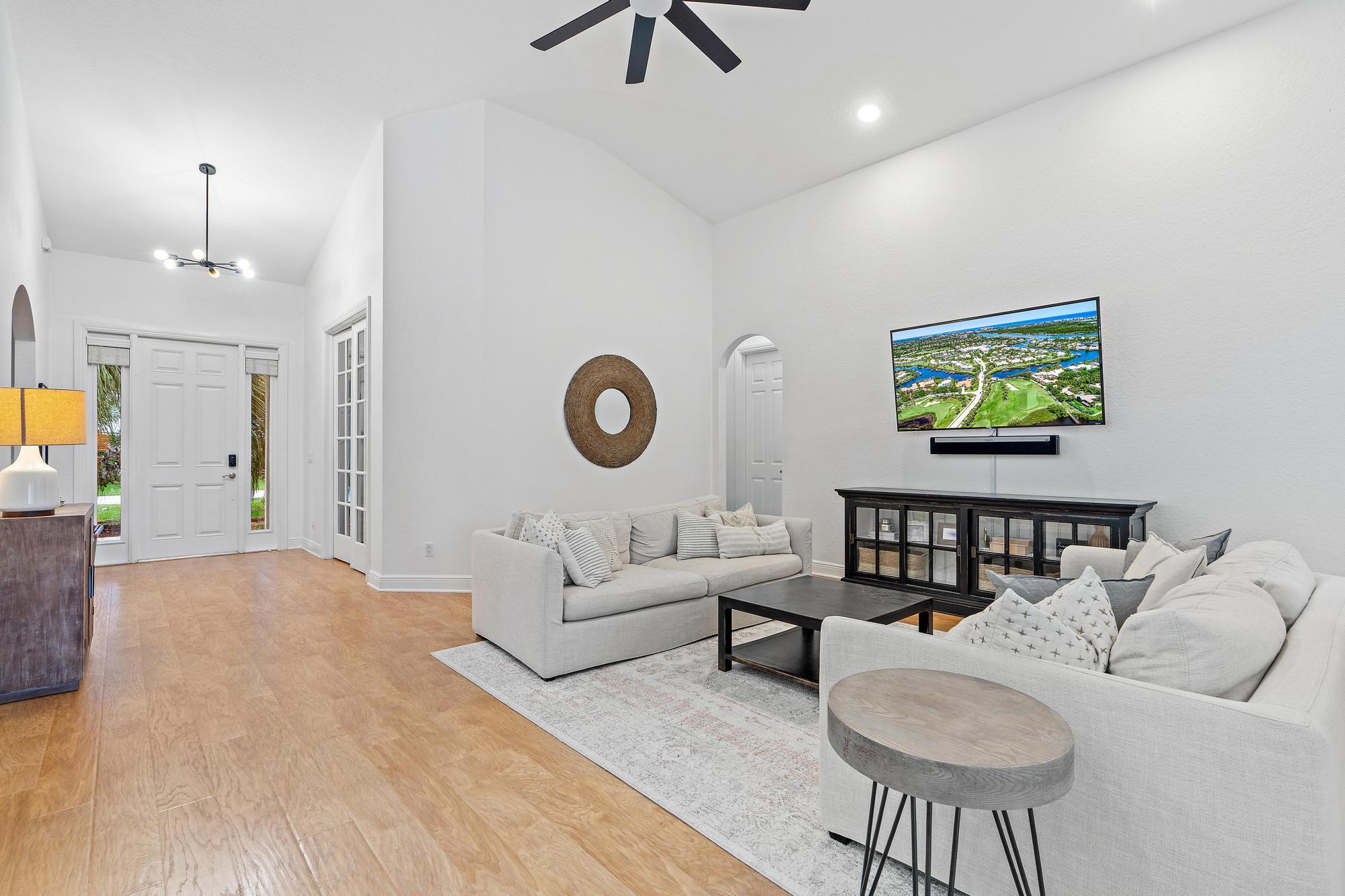 5356 SW Landing Creek Drive