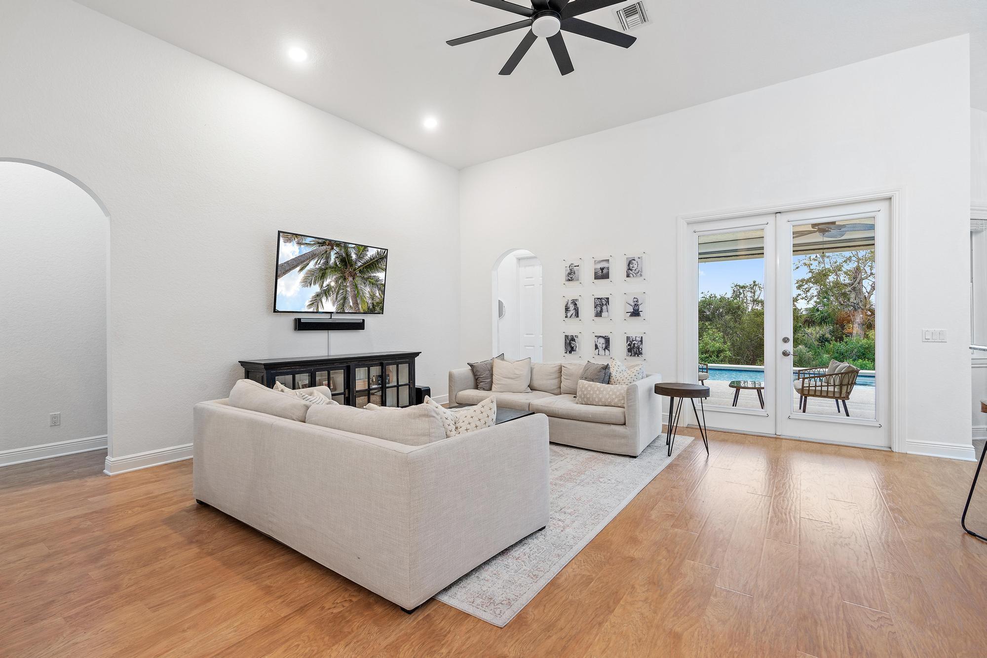 5356 SW Landing Creek Drive