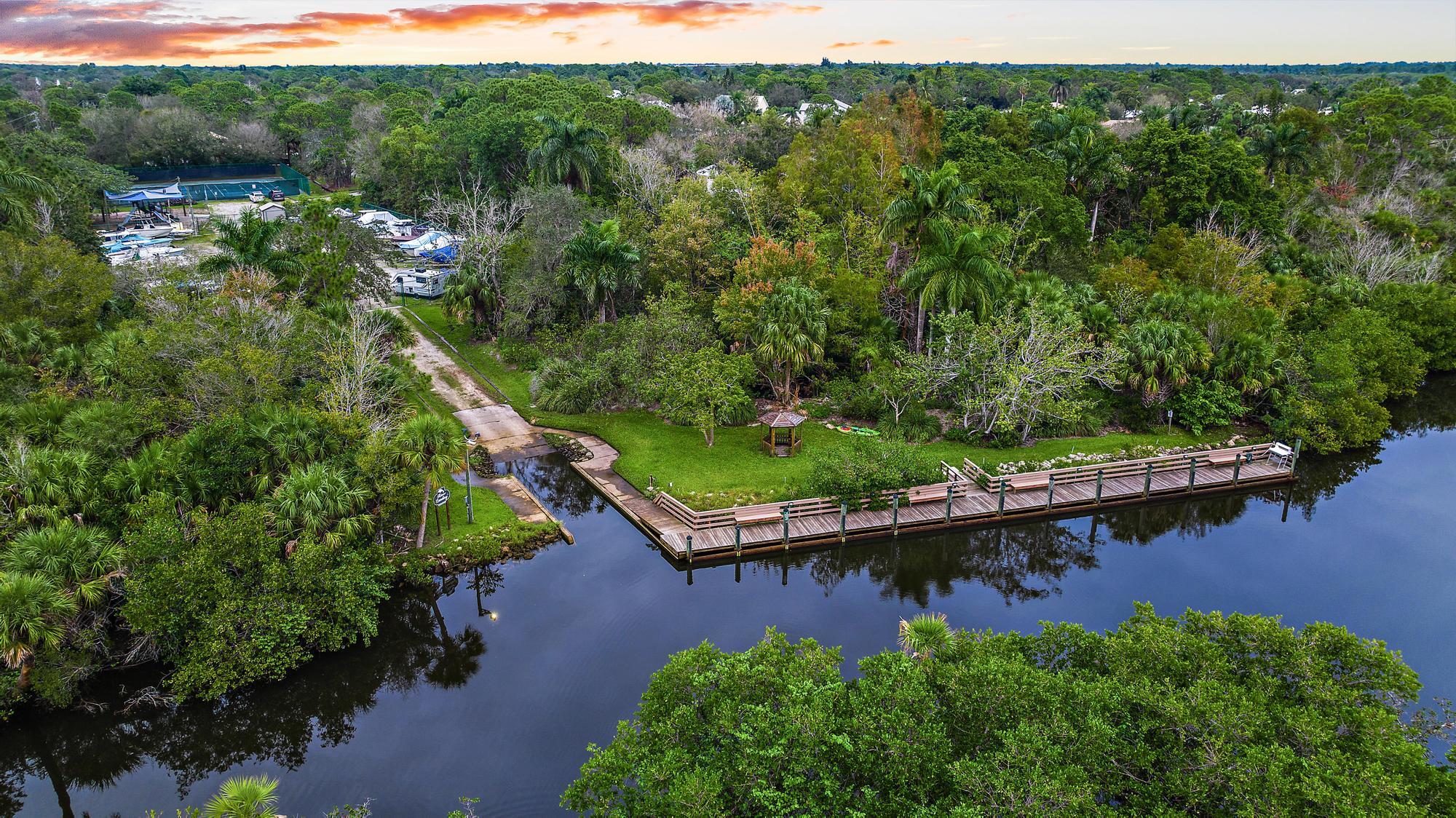 5356 SW Landing Creek Drive