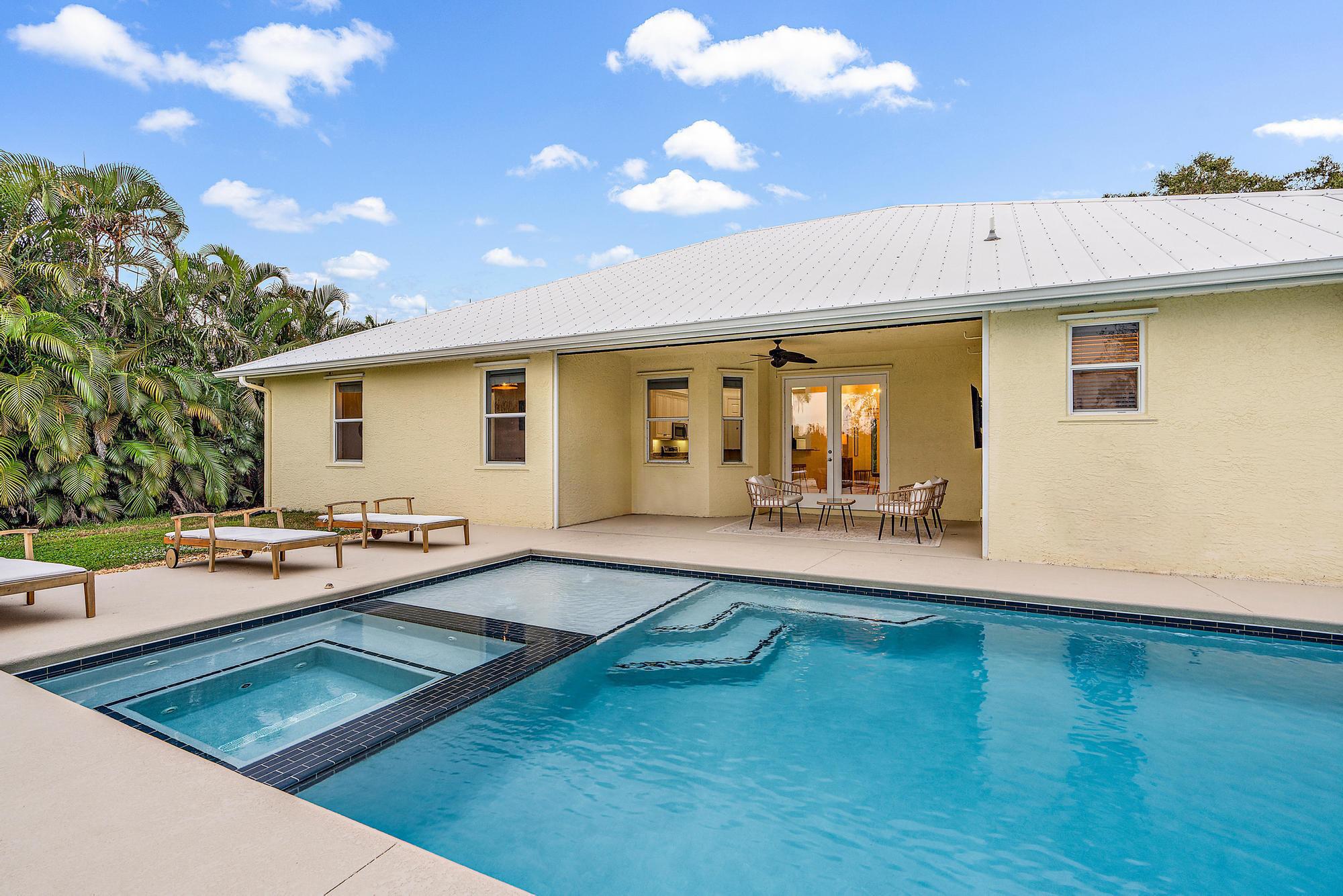 5356 SW Landing Creek Drive