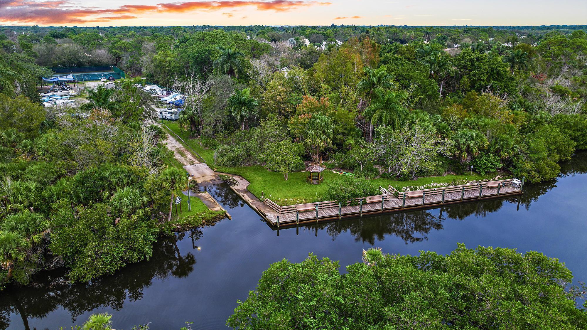 5356 SW Landing Creek Drive