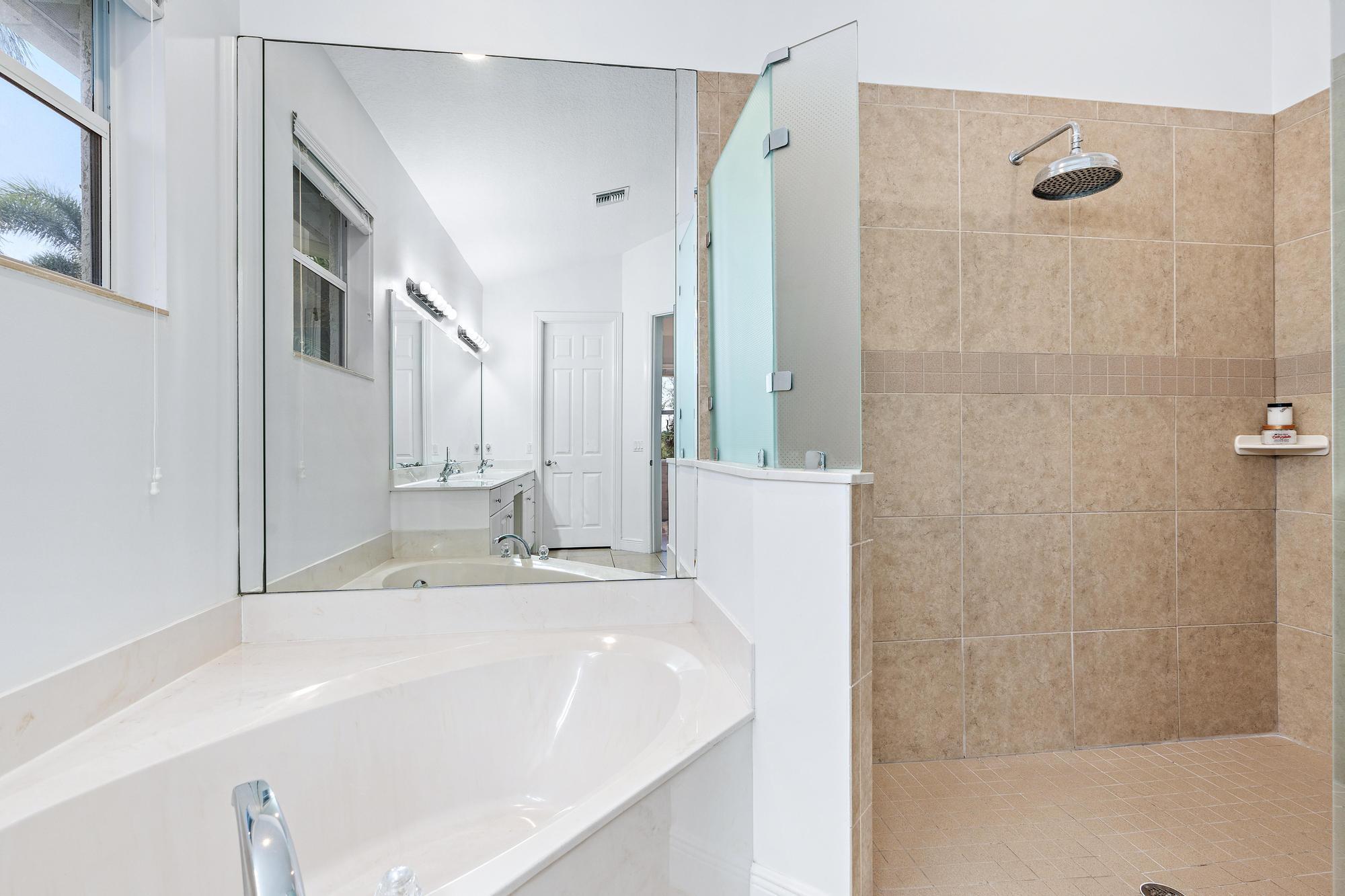 5356 SW Landing Creek Drive