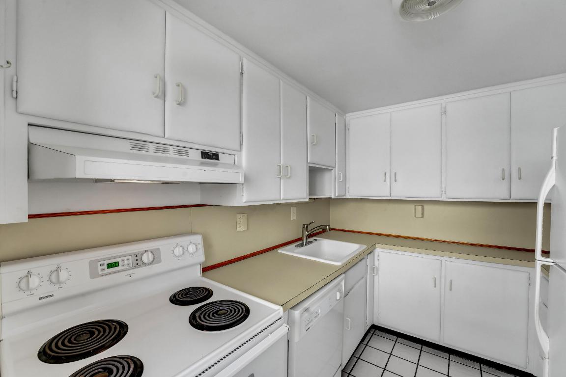 4500 S Ocean Blvd, #405