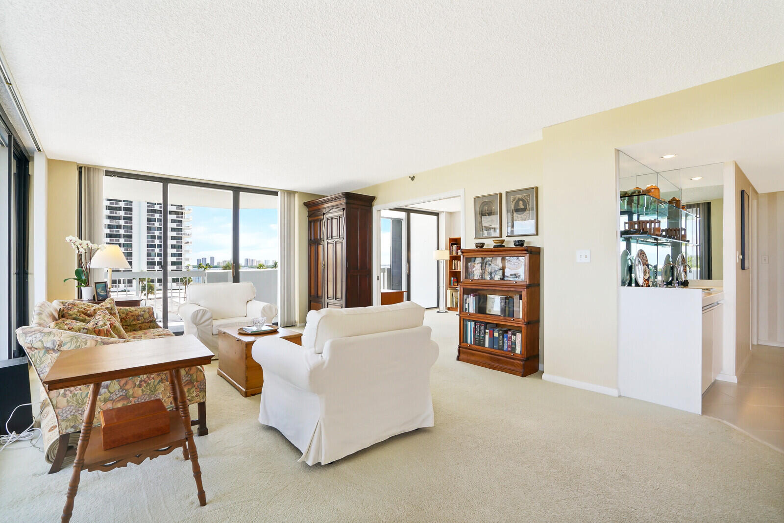 123 Lakeshore Drive 442