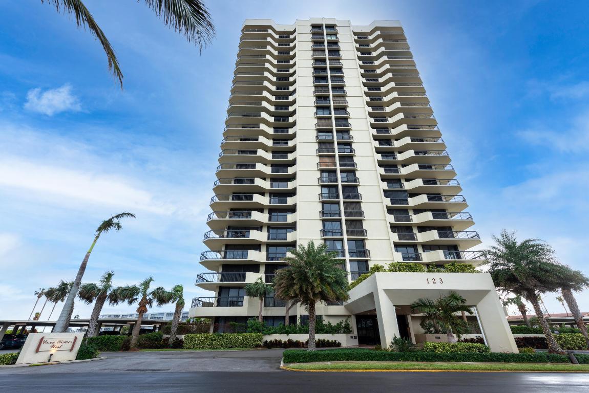 123 Lakeshore Drive 442