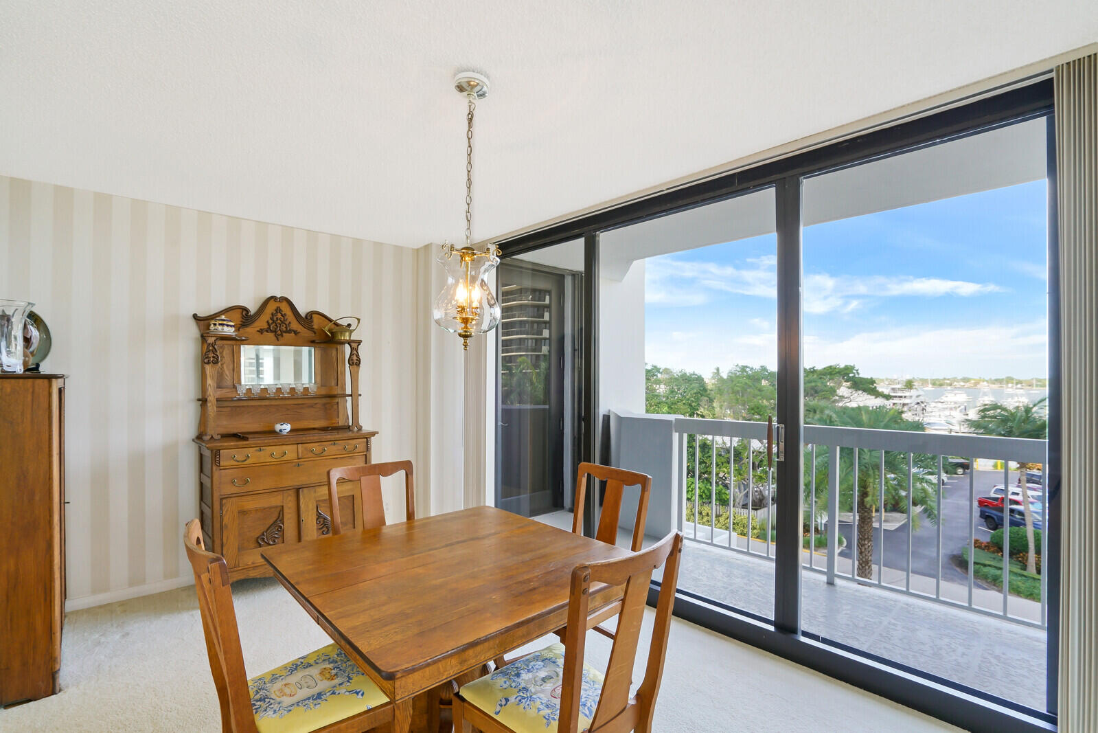 123 Lakeshore Drive 442