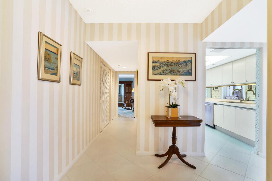 123 Lakeshore Drive 442