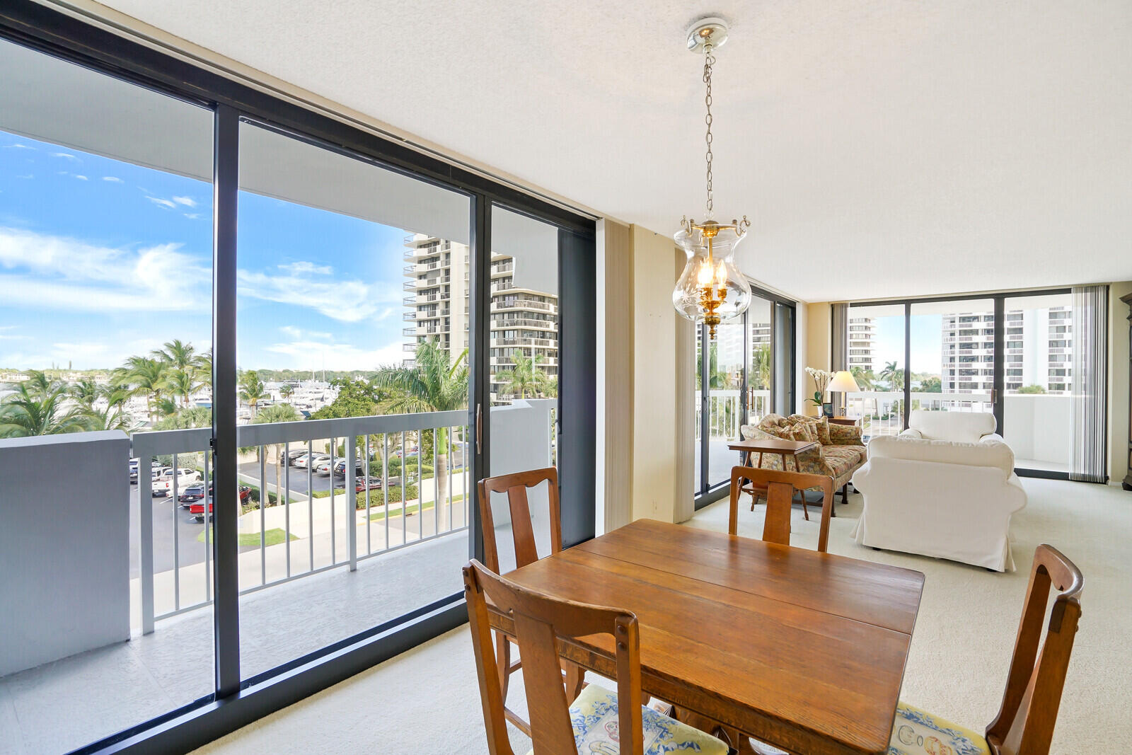 123 Lakeshore Drive 442