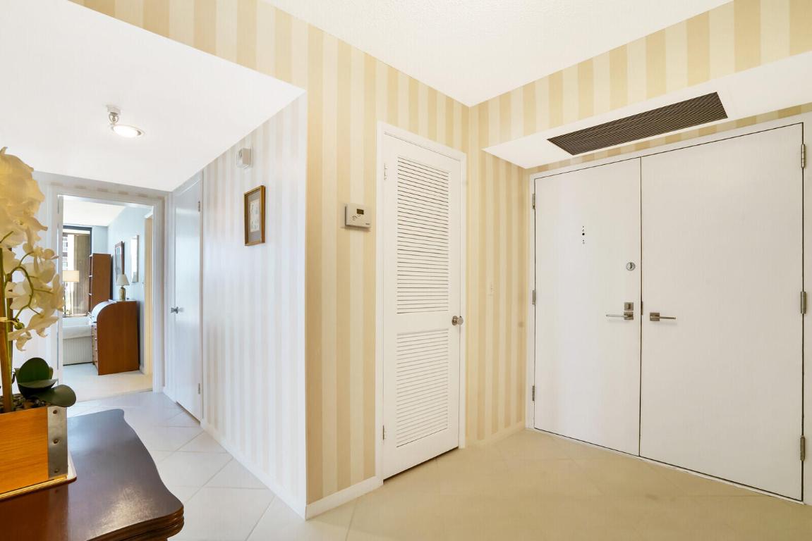 123 Lakeshore Drive 442