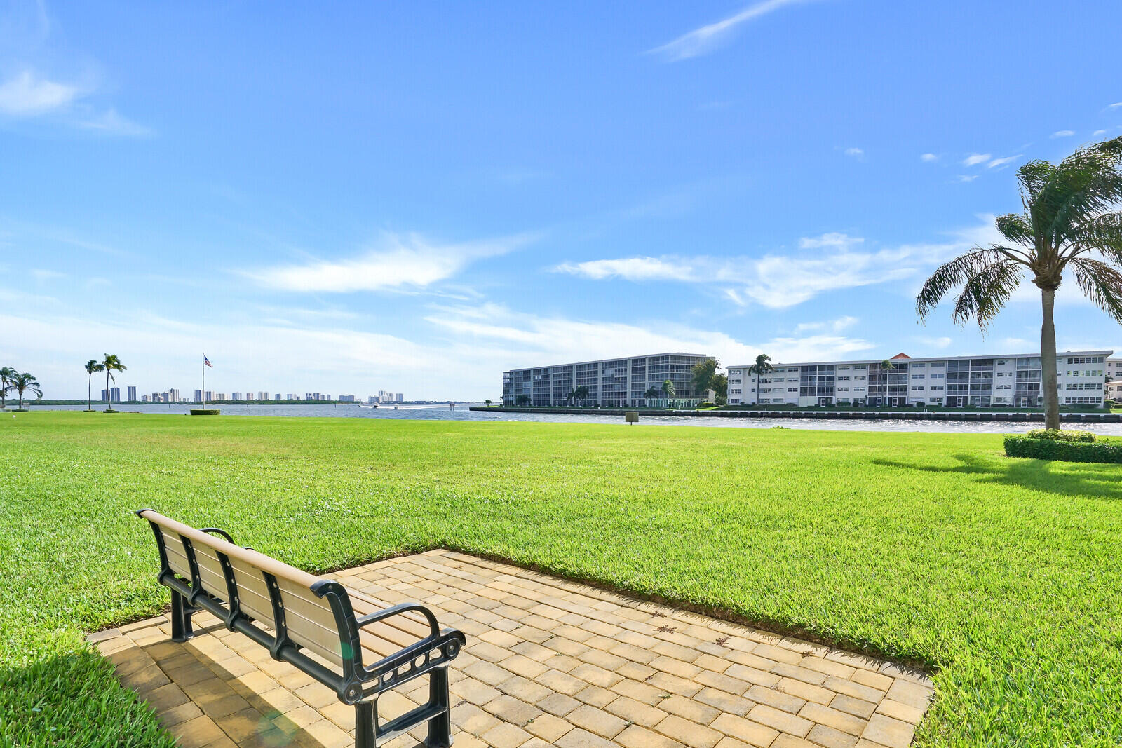 123 Lakeshore Drive 442