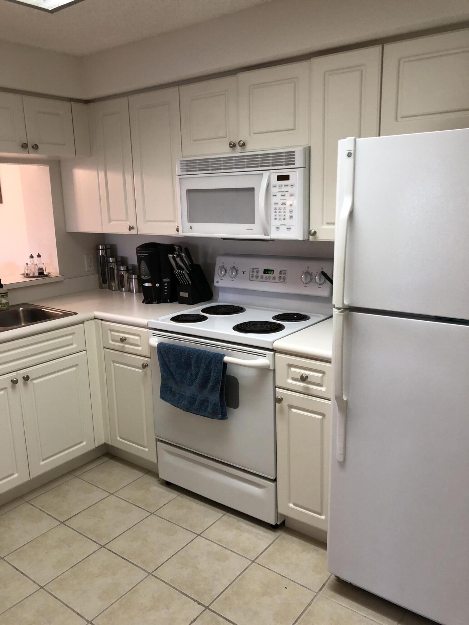 3023 Alcazar Place 305