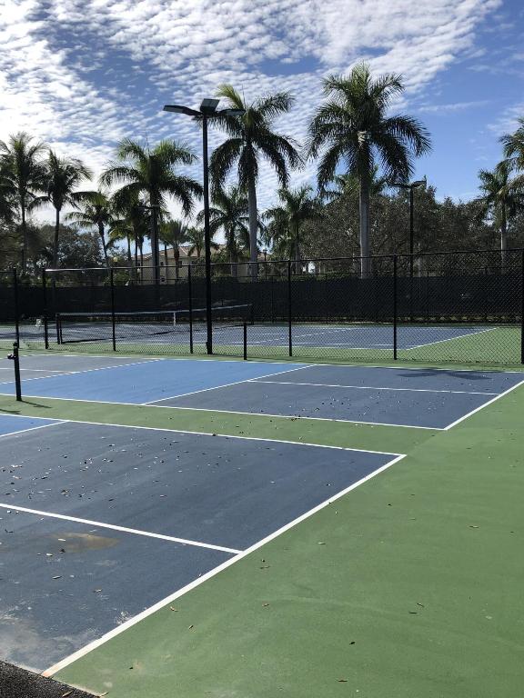 3023 Alcazar Place 305