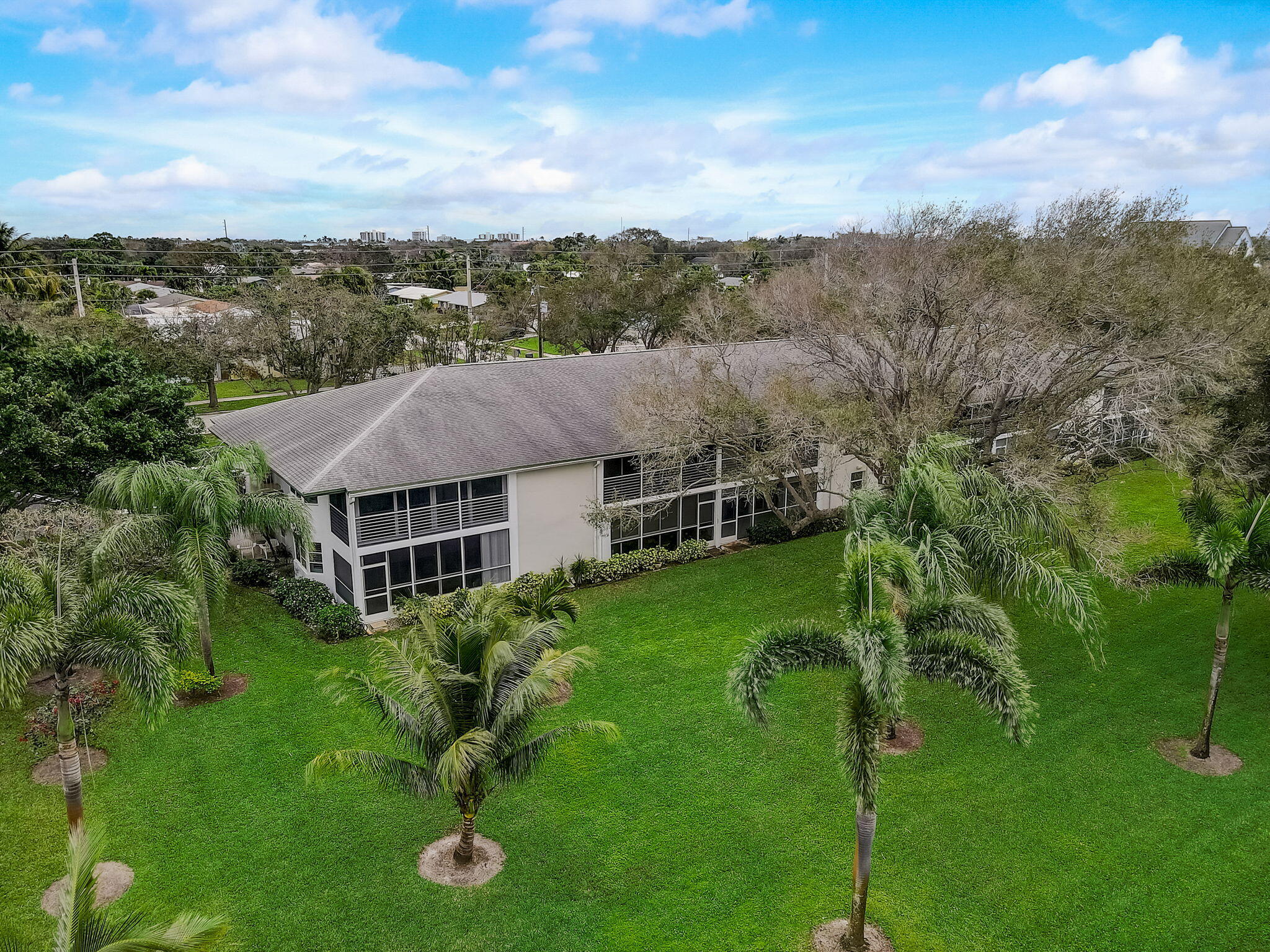 1 Westwood Avenue 104f