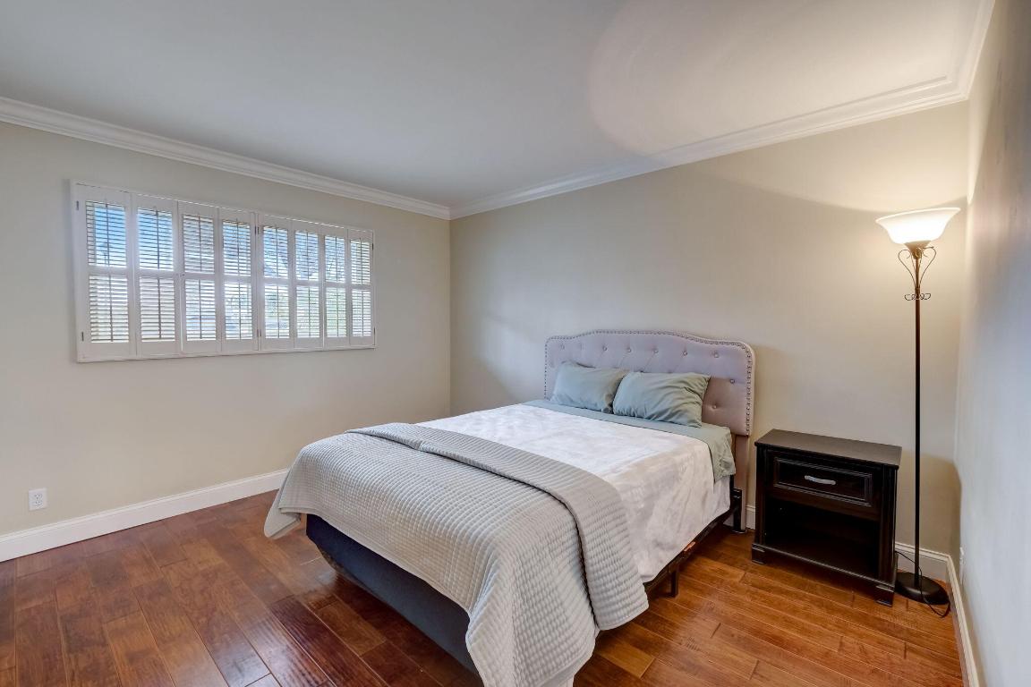 1 Westwood Avenue 104f