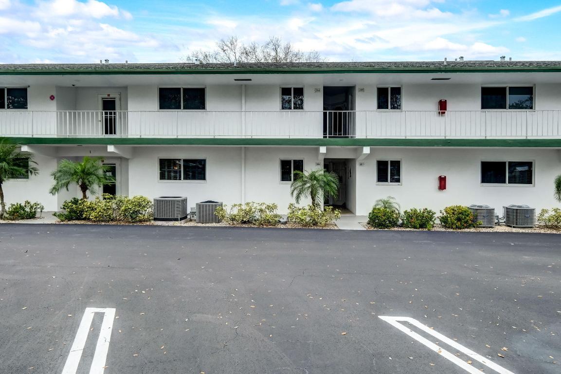 1 Westwood Avenue 104f