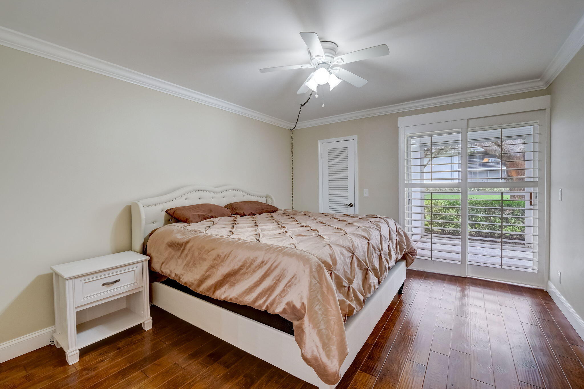 1 Westwood Avenue 104f