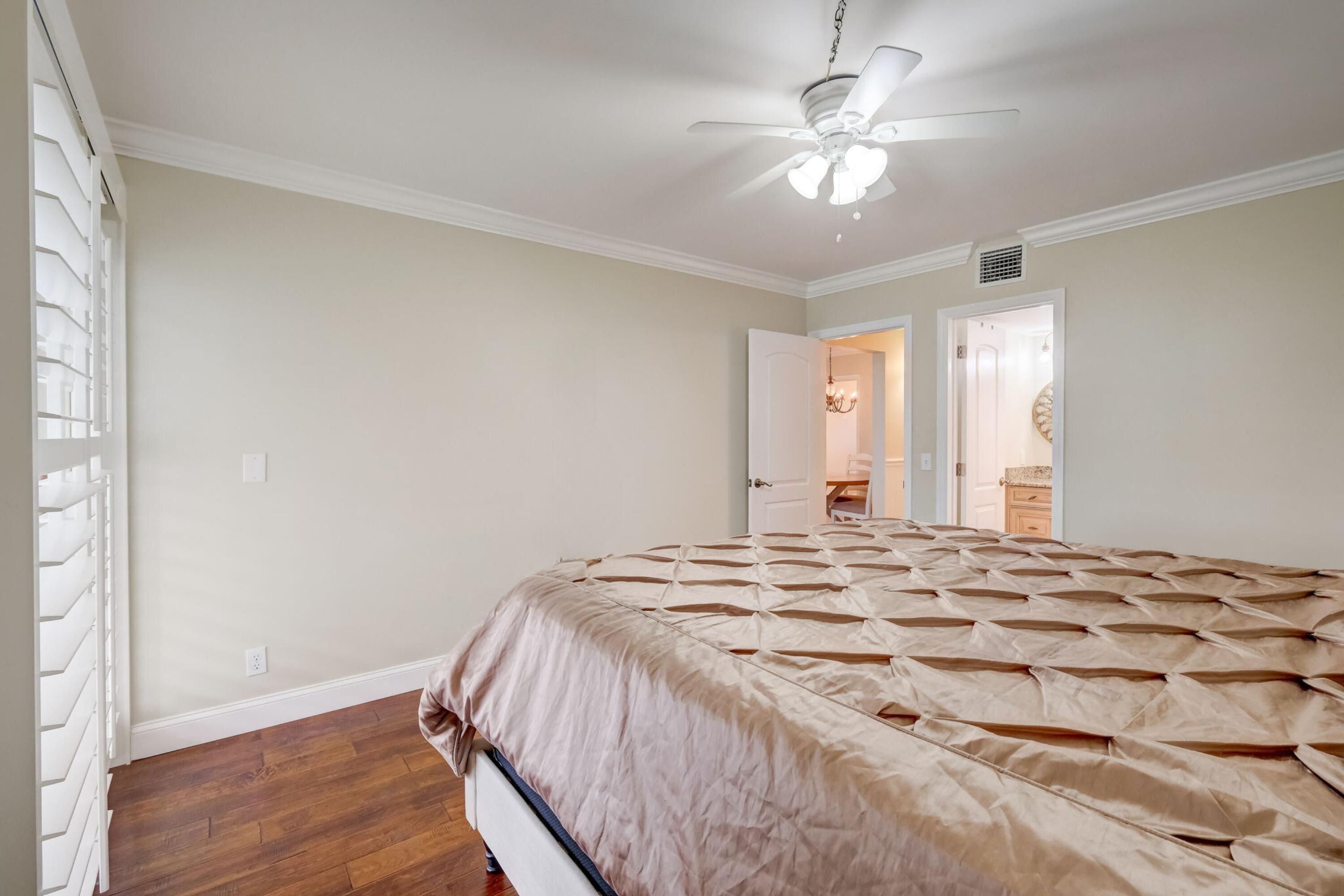 1 Westwood Avenue 104f