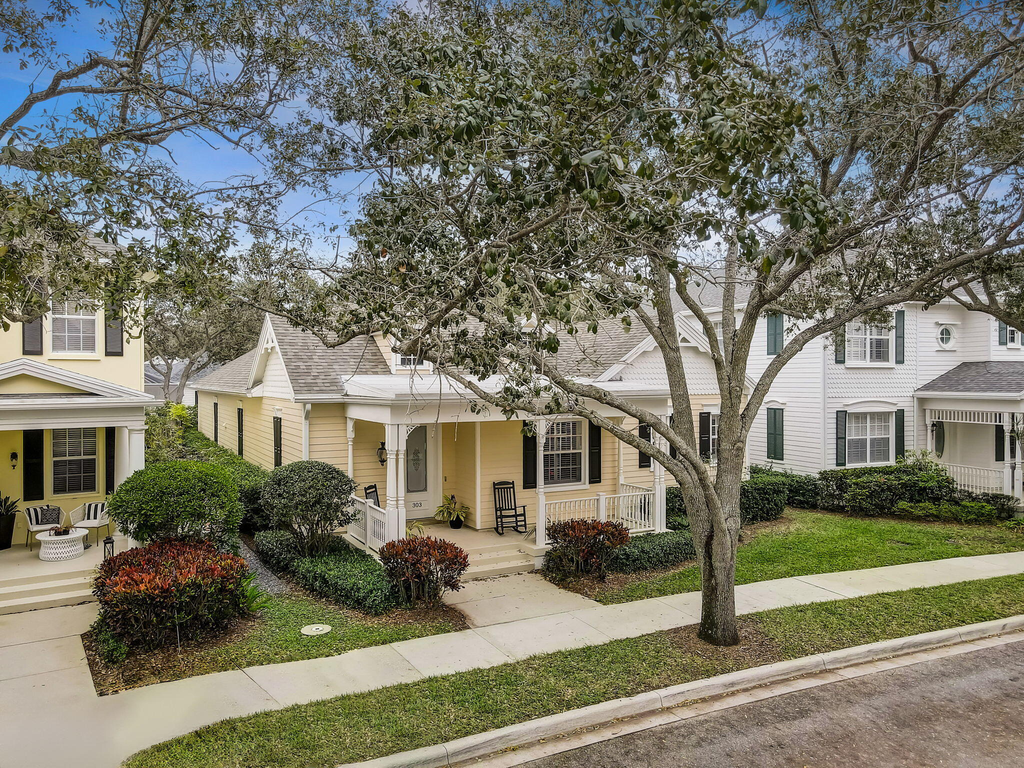 303 Sweet Bay Circle