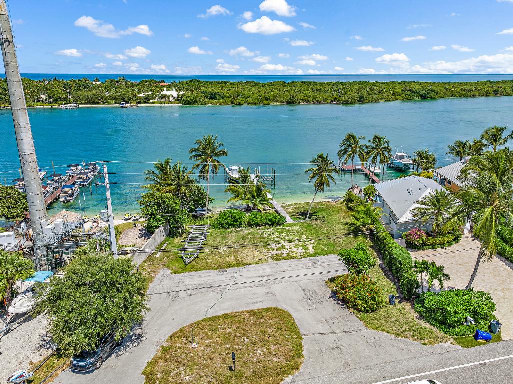 18001 SE Federal Highway