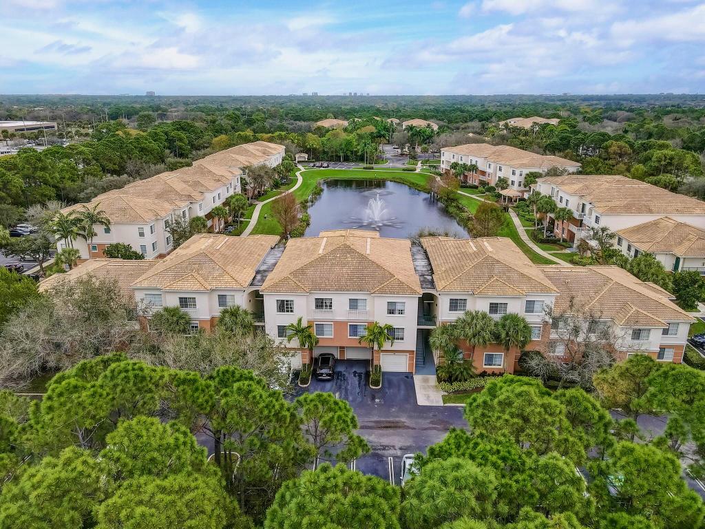 8305 Myrtlewood Circle W