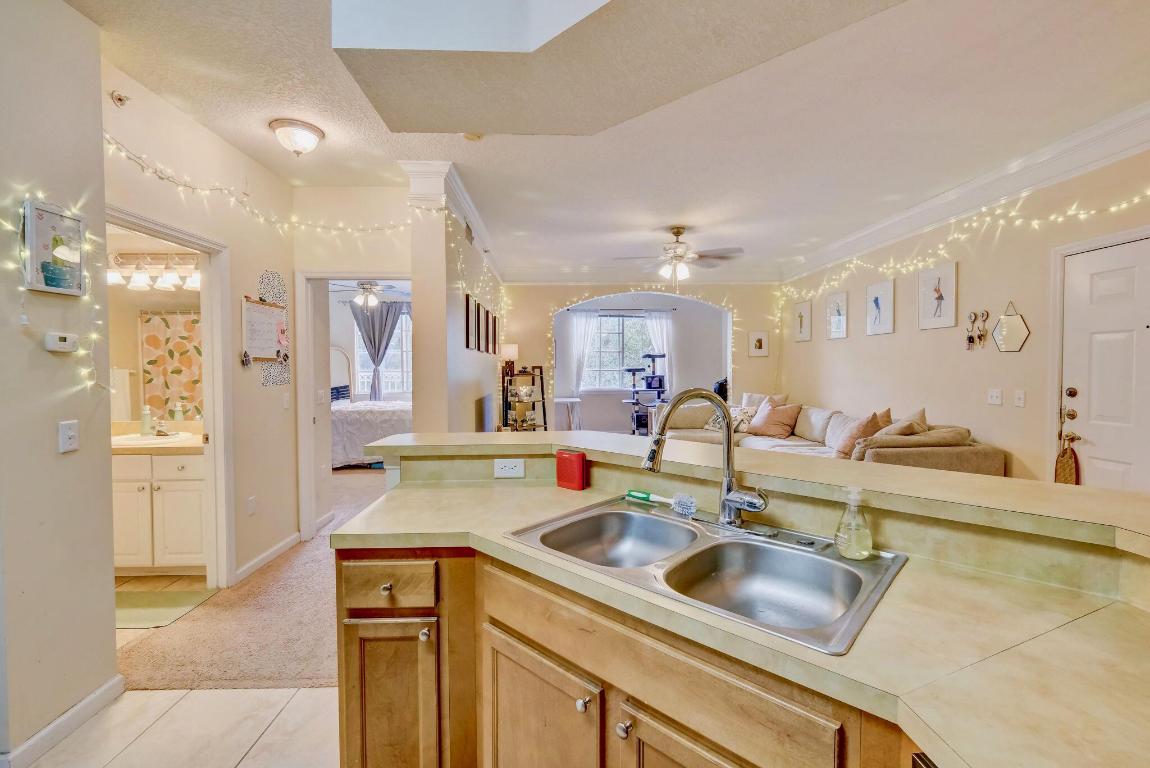 8305 Myrtlewood Circle W