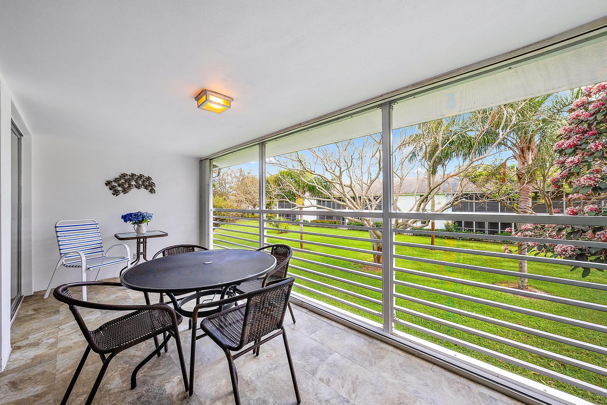 4 Westwood Ave, #204h