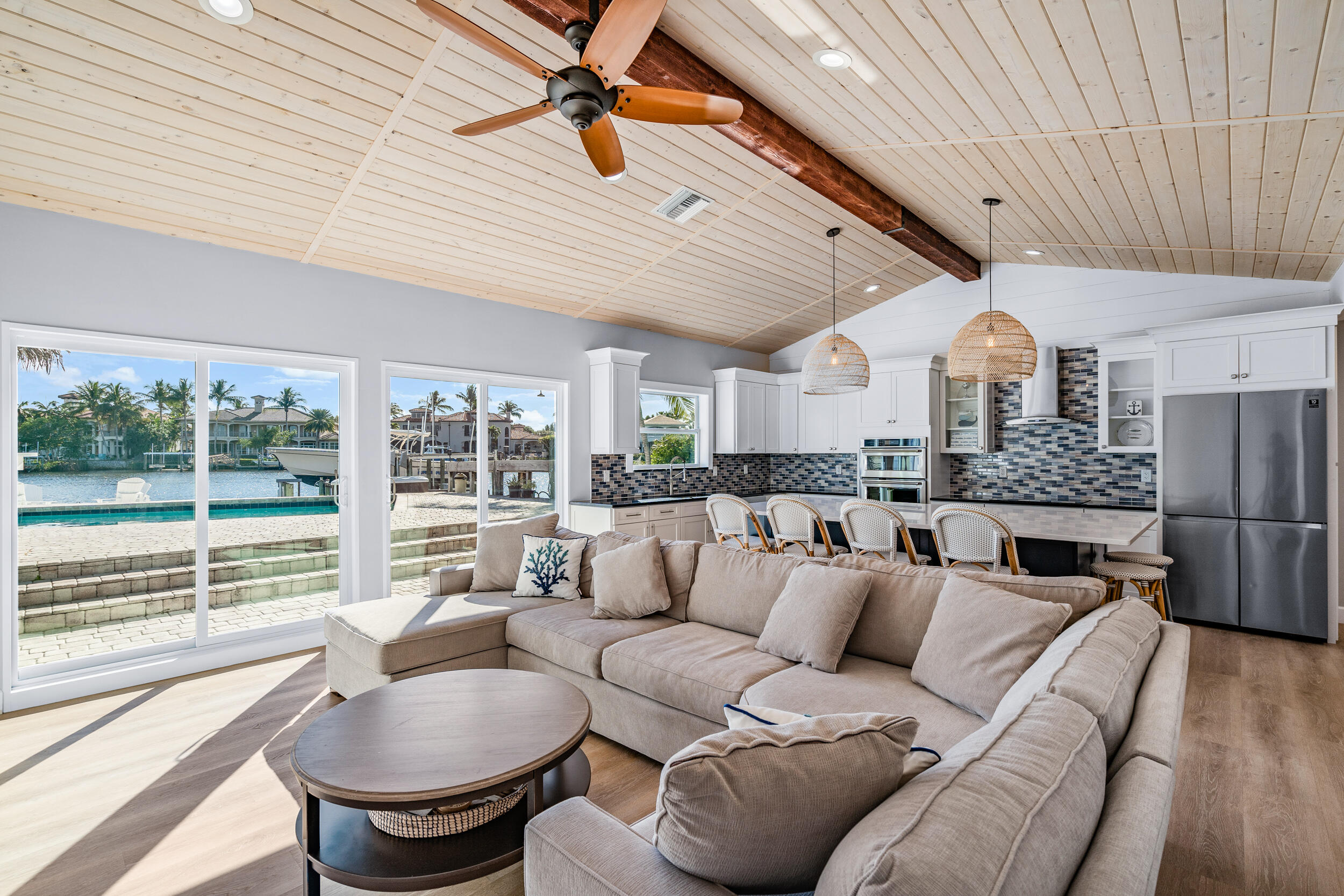 9195 SE Cove Point Street