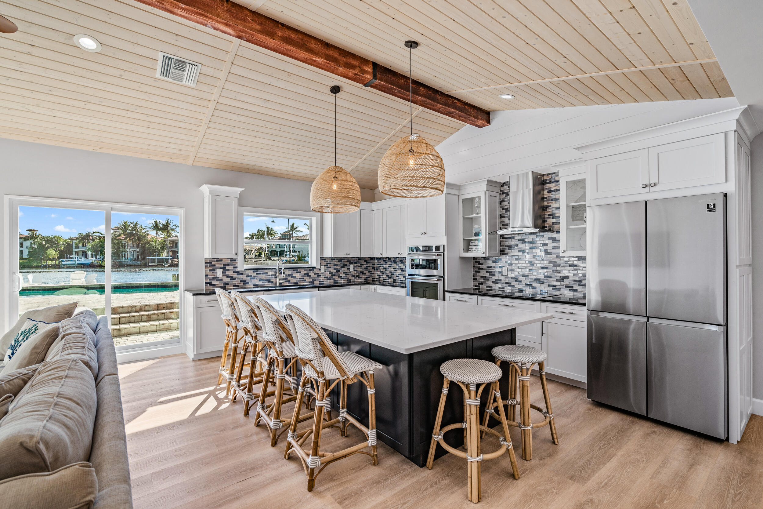 9195 SE Cove Point Street