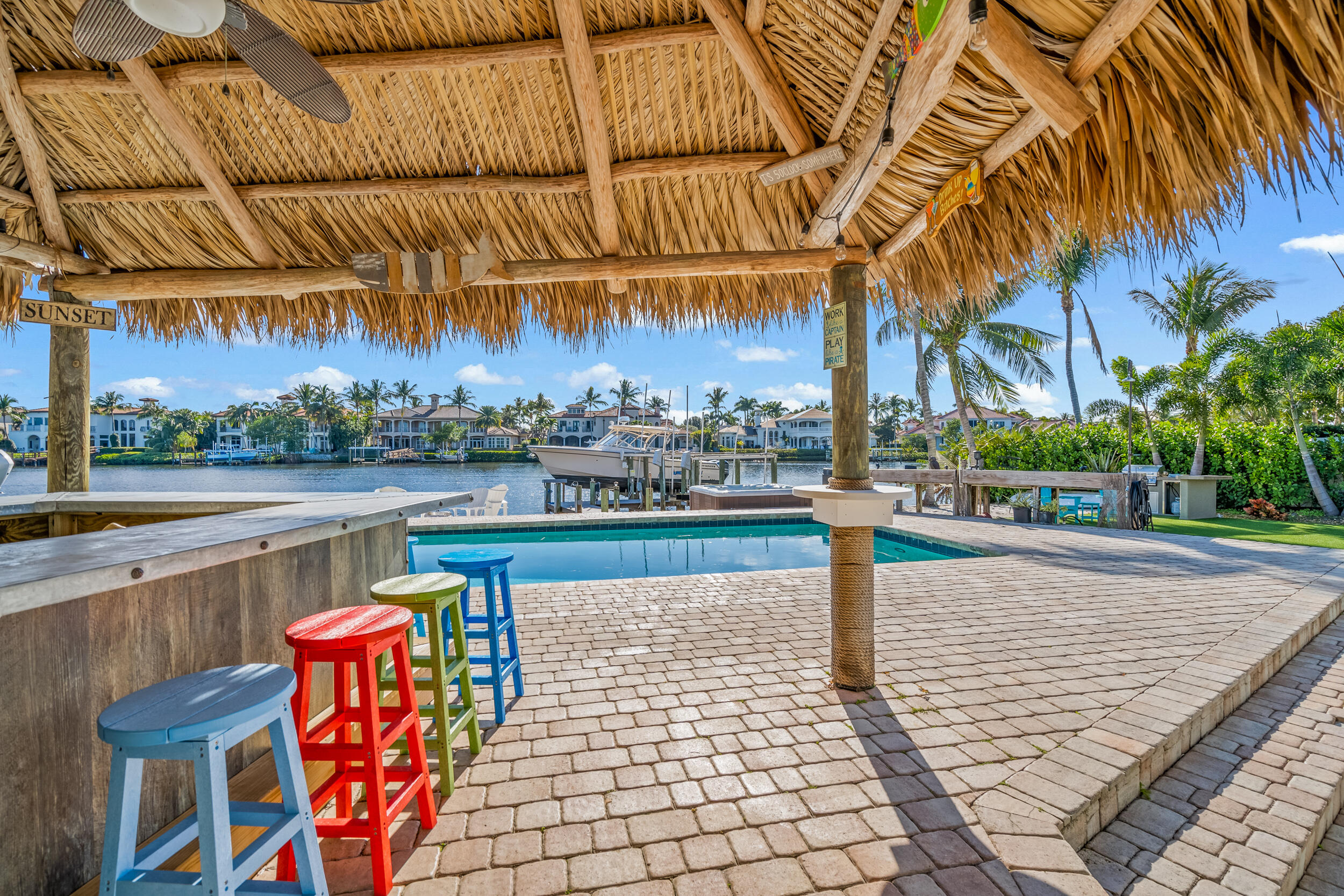 9195 SE Cove Point Street