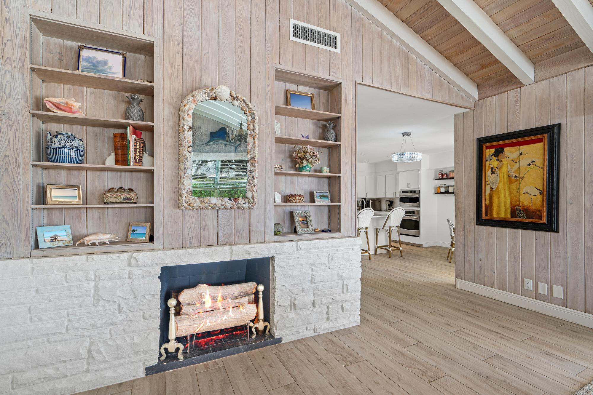 1104 Country Club Circle