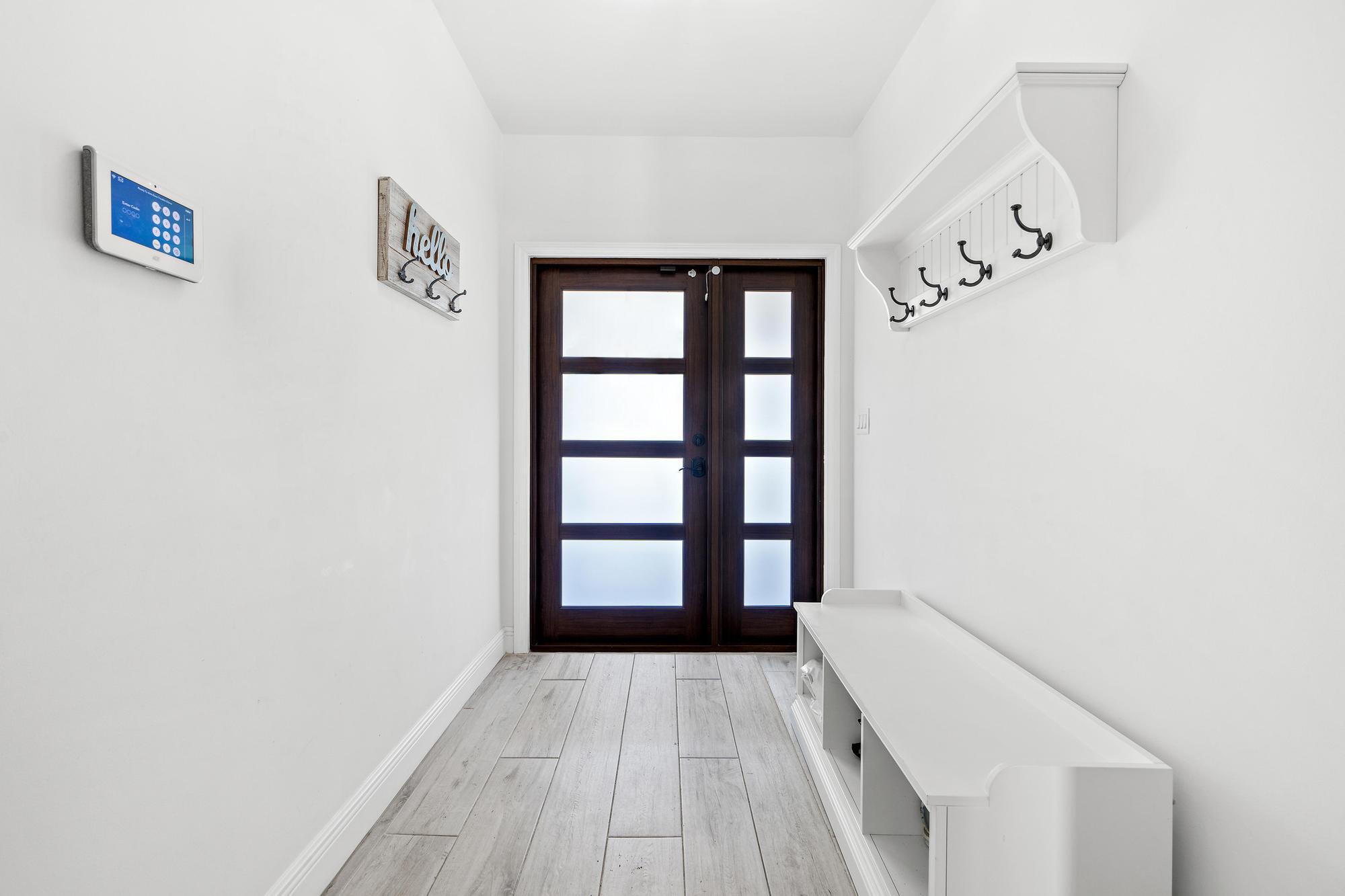 1104 Country Club Circle