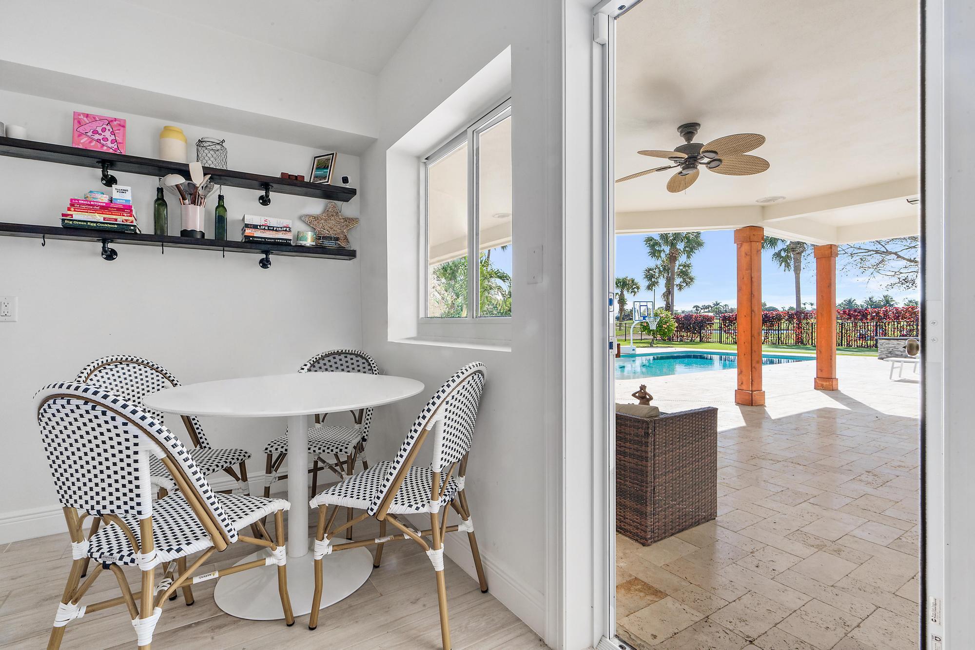 1104 Country Club Circle