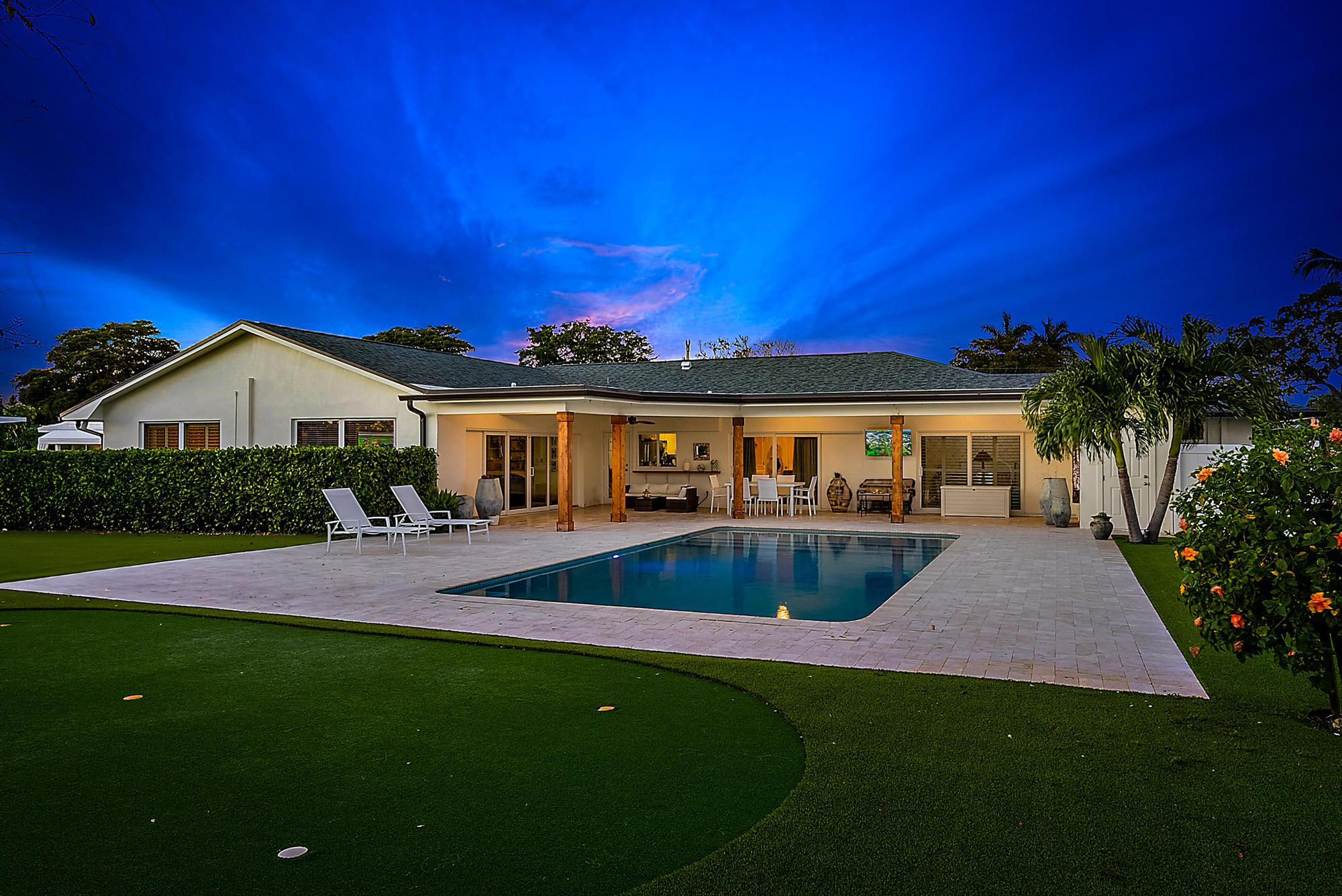 1104 Country Club Circle