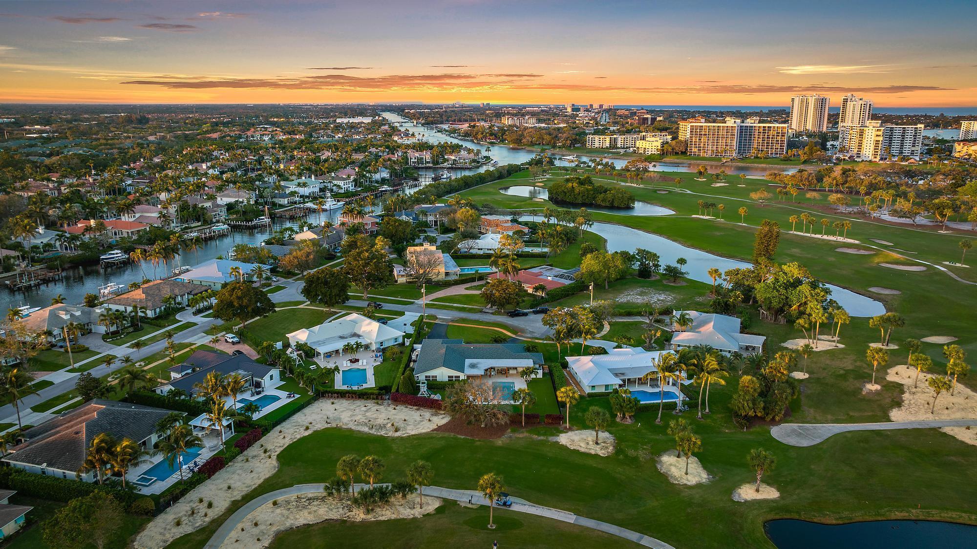 1104 Country Club Circle