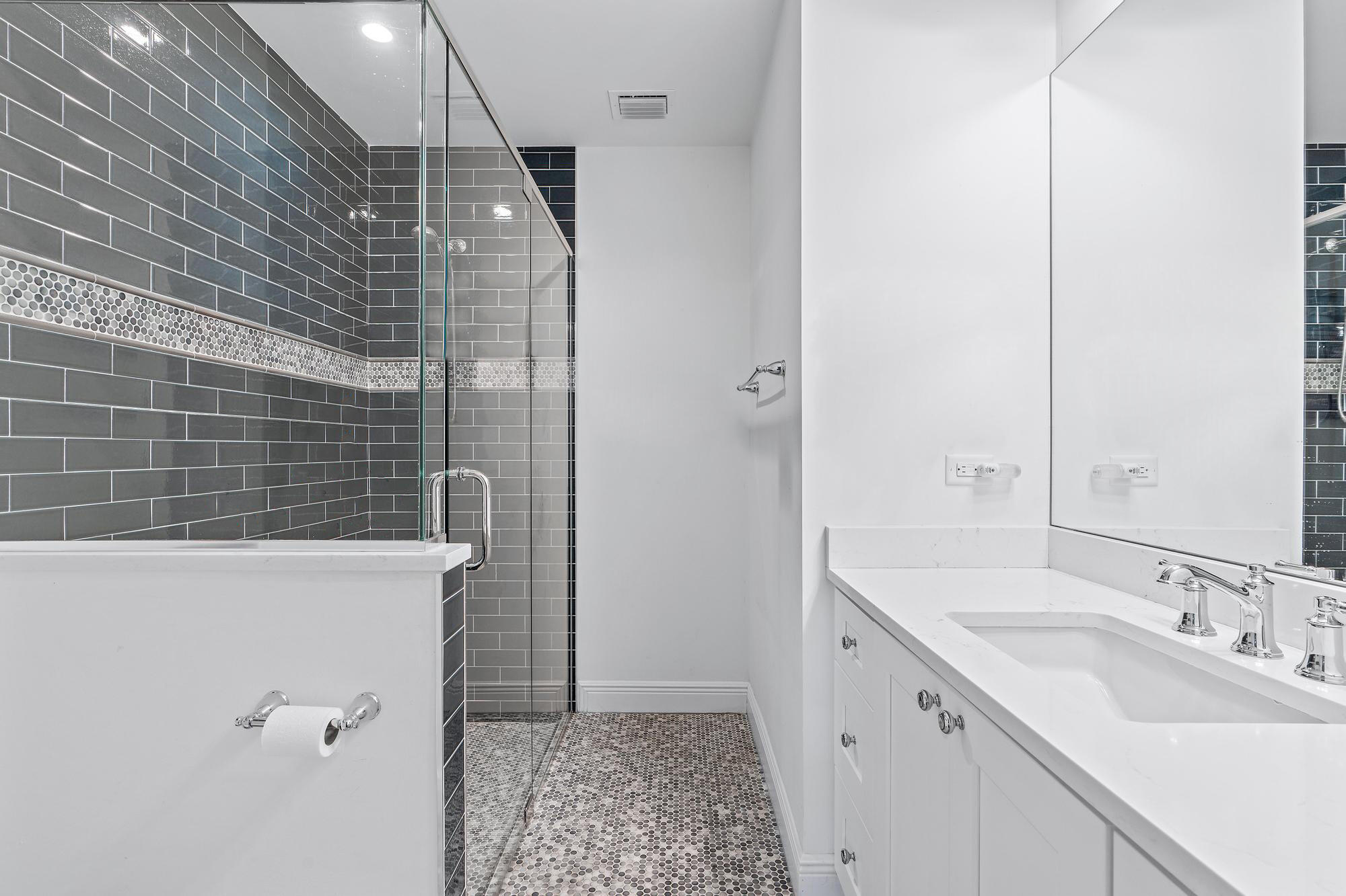 1104 Country Club Circle