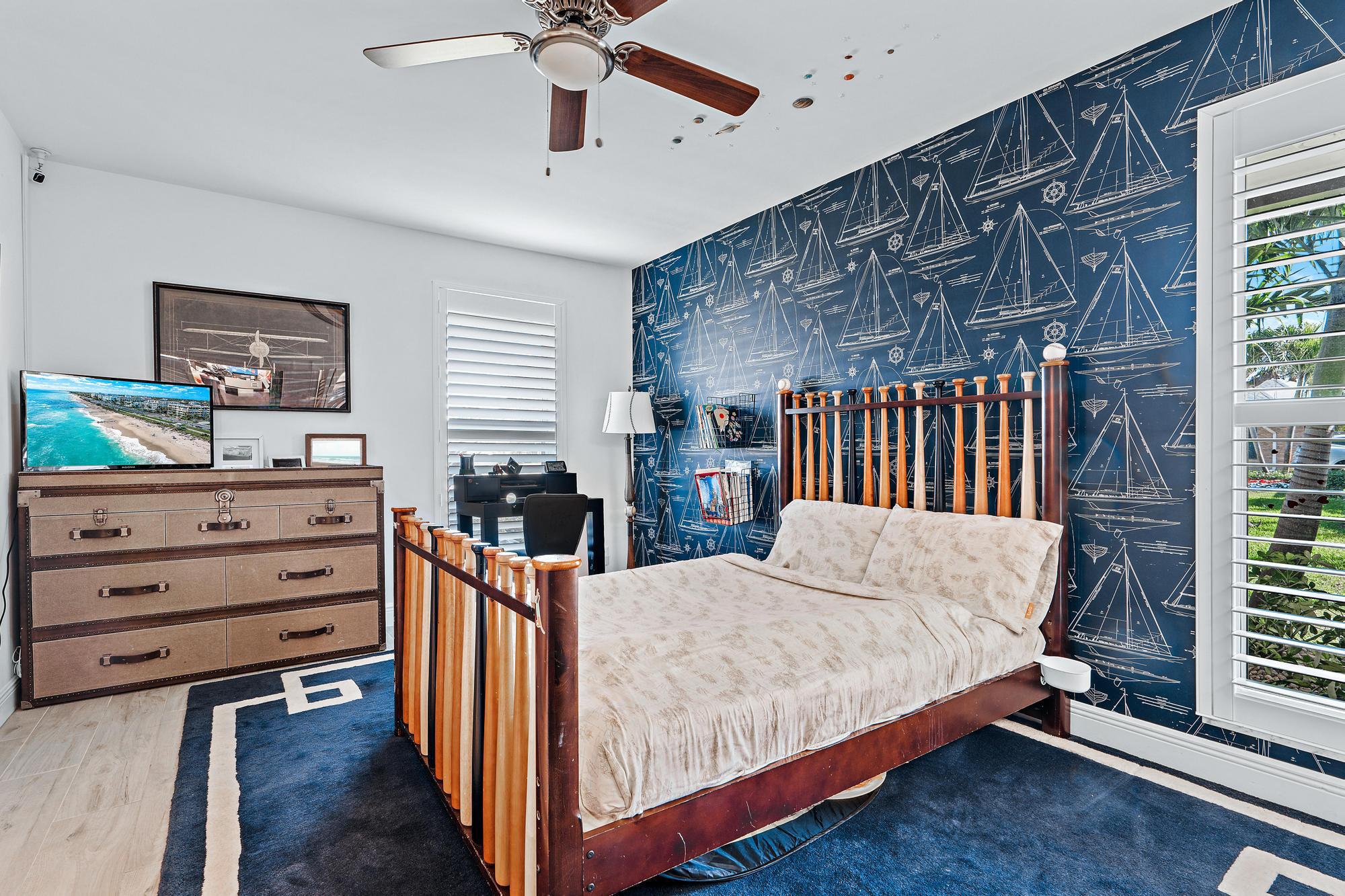 1104 Country Club Circle