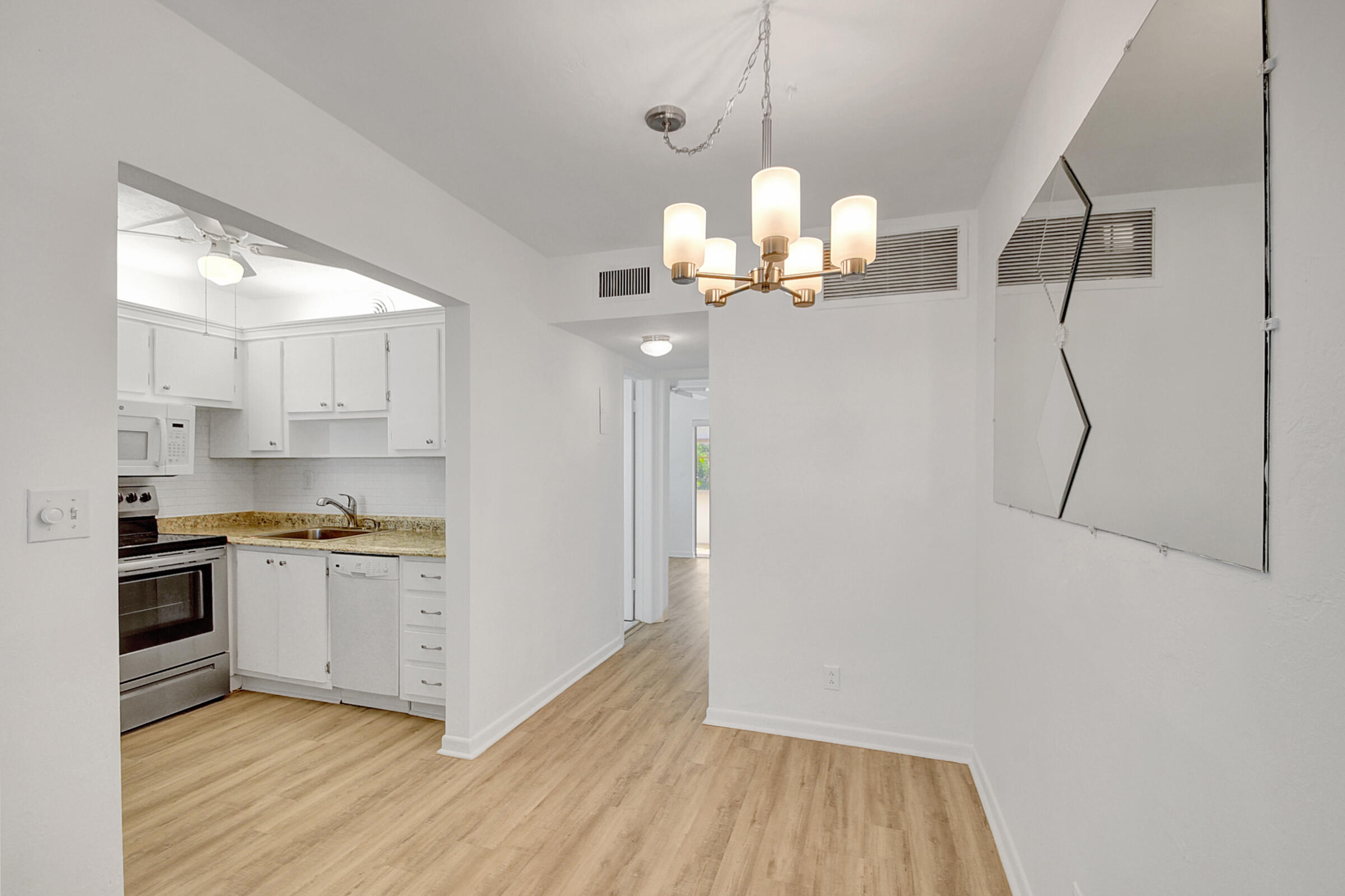 2290 Sunset Avenue 18