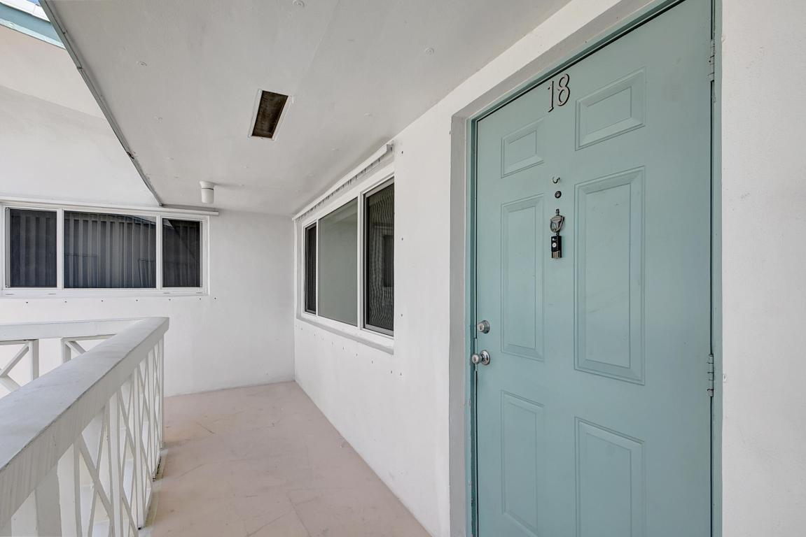 2290 Sunset Avenue 18