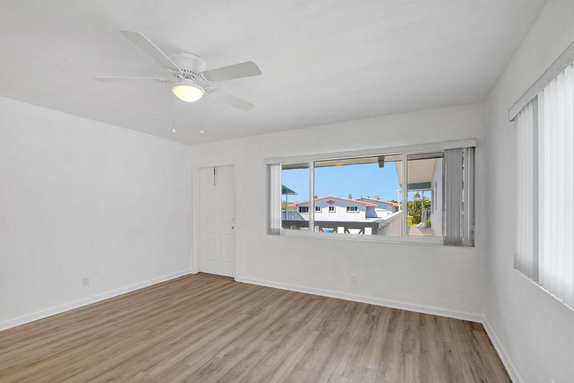 2290 Sunset Avenue 18